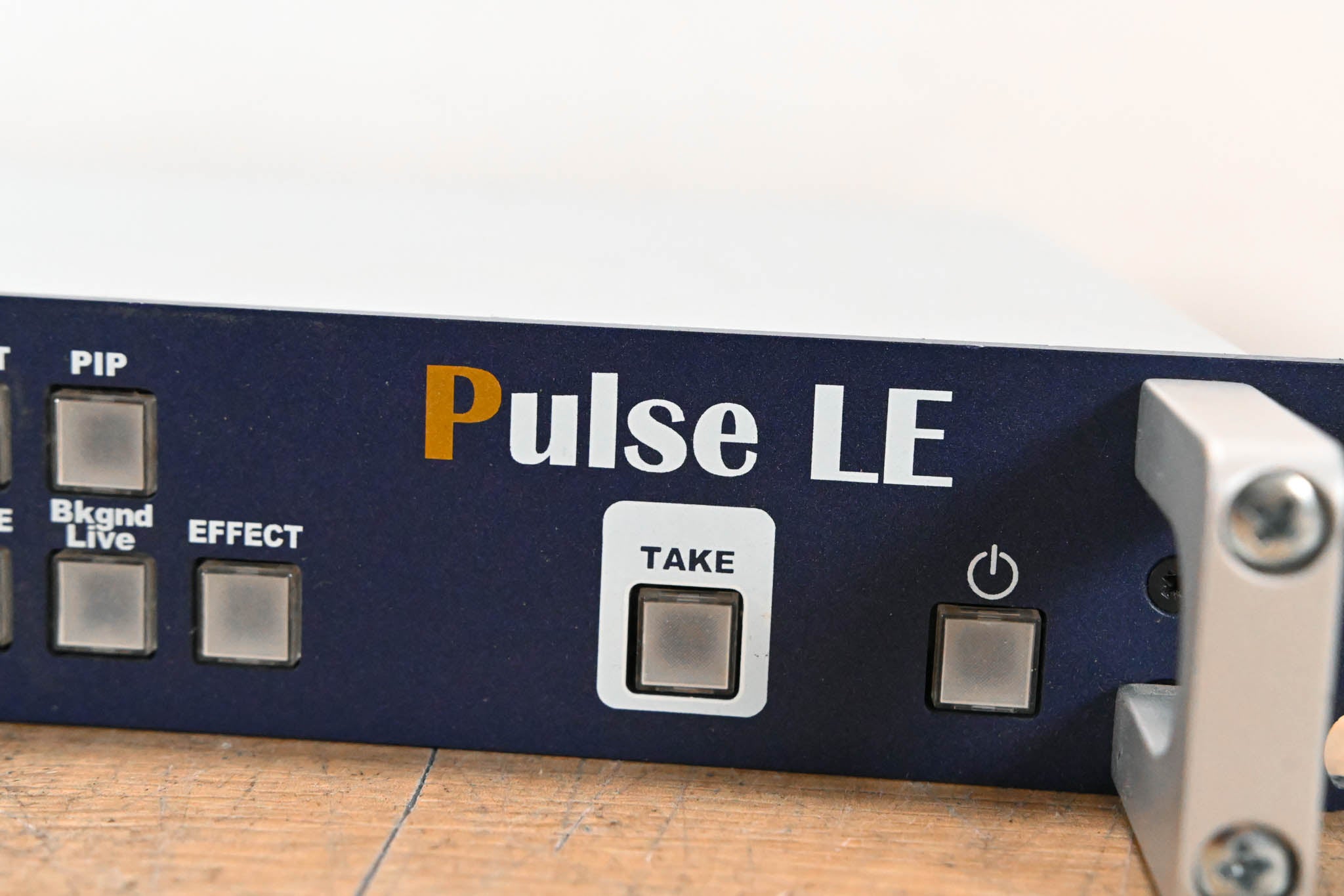 Analog Way Pulse LE PLS200 Dual Scaler Mixer Switcher