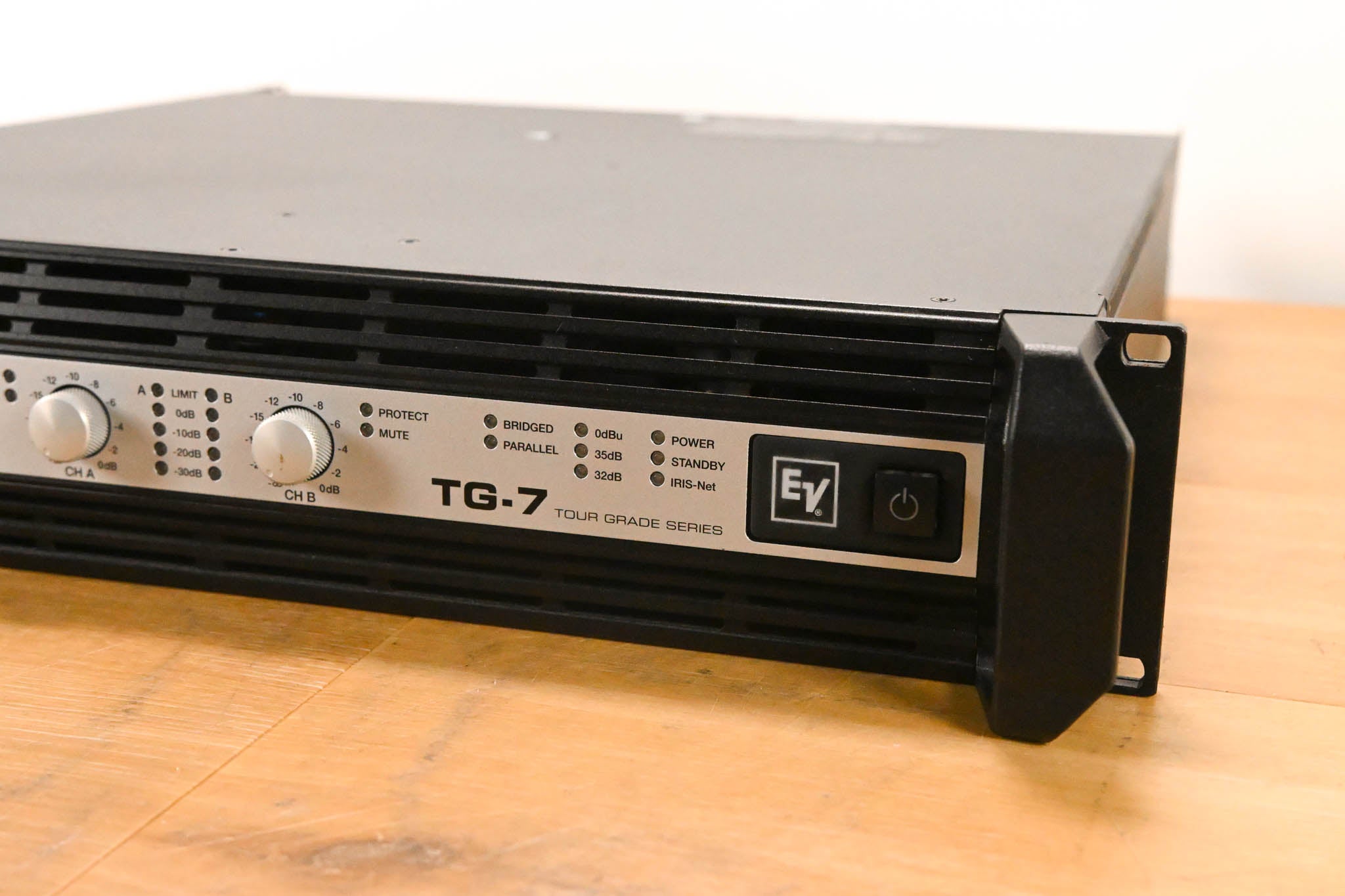 Electro-Voice (EV) TG-7 Tour-Grade Stereo Power Amplifier