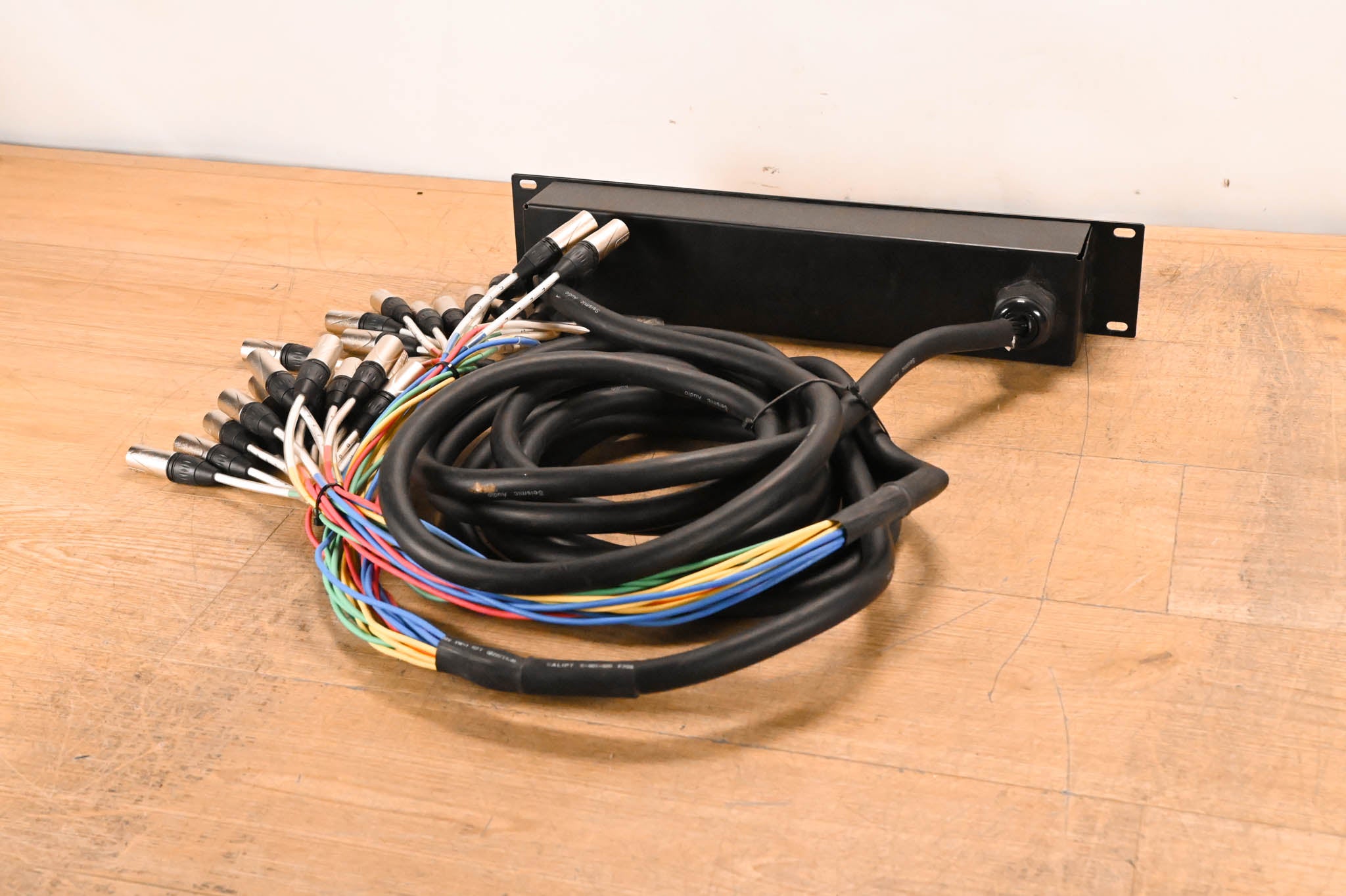 Seismic Audio SARMSS-16X1515 - 16-CH XLR TRS Combo Splitter Snake