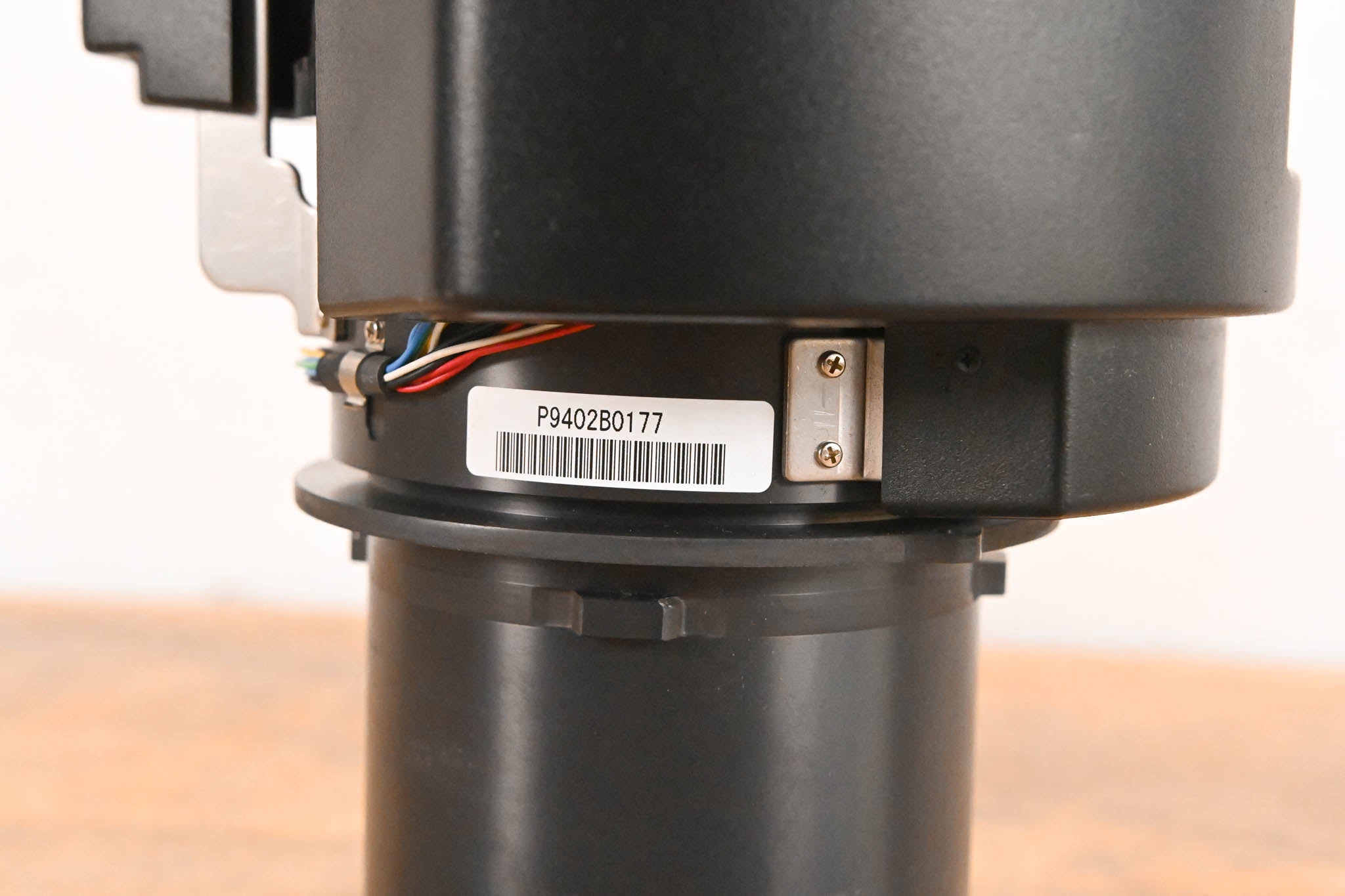 Epson ELPLU04 Short-Throw Zoom Lens #2