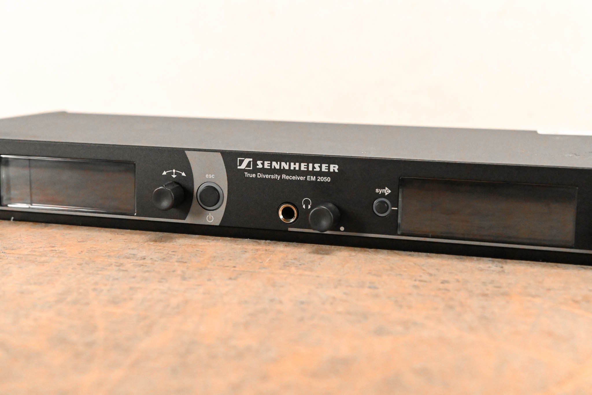 Sennheiser EM 2050 Dual-Channel Wireless Receiver Aw Range: 516-558 MHz