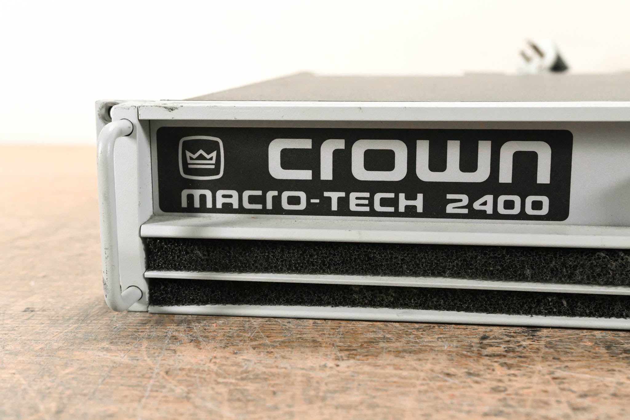 Crown Macro-Tech 2400 2-Channel Power Amplifier