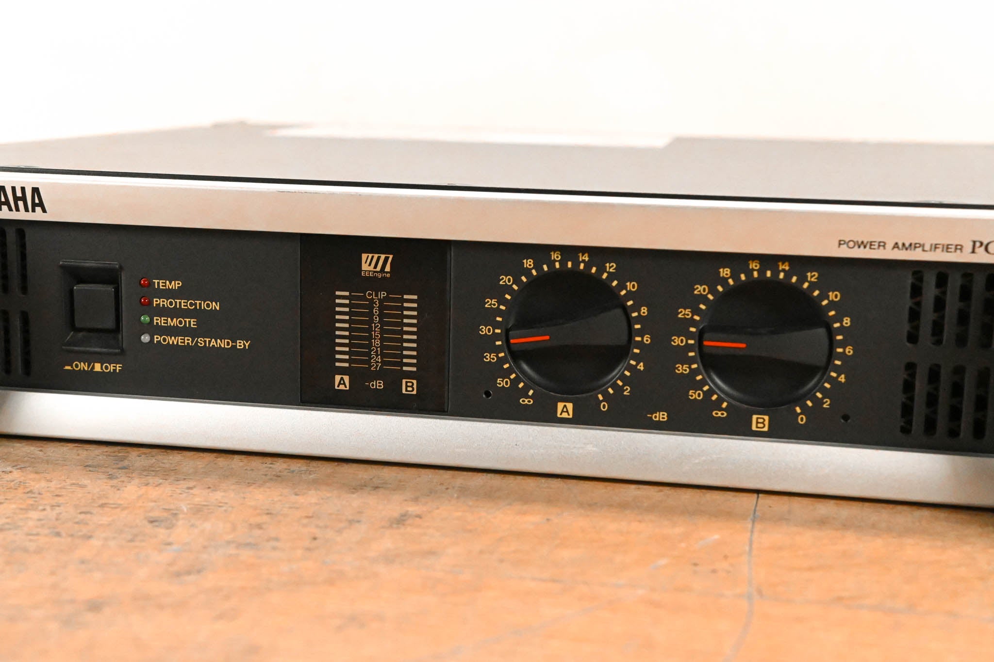 Yamaha PC4801N 2-Channel 475W Power Amplifier