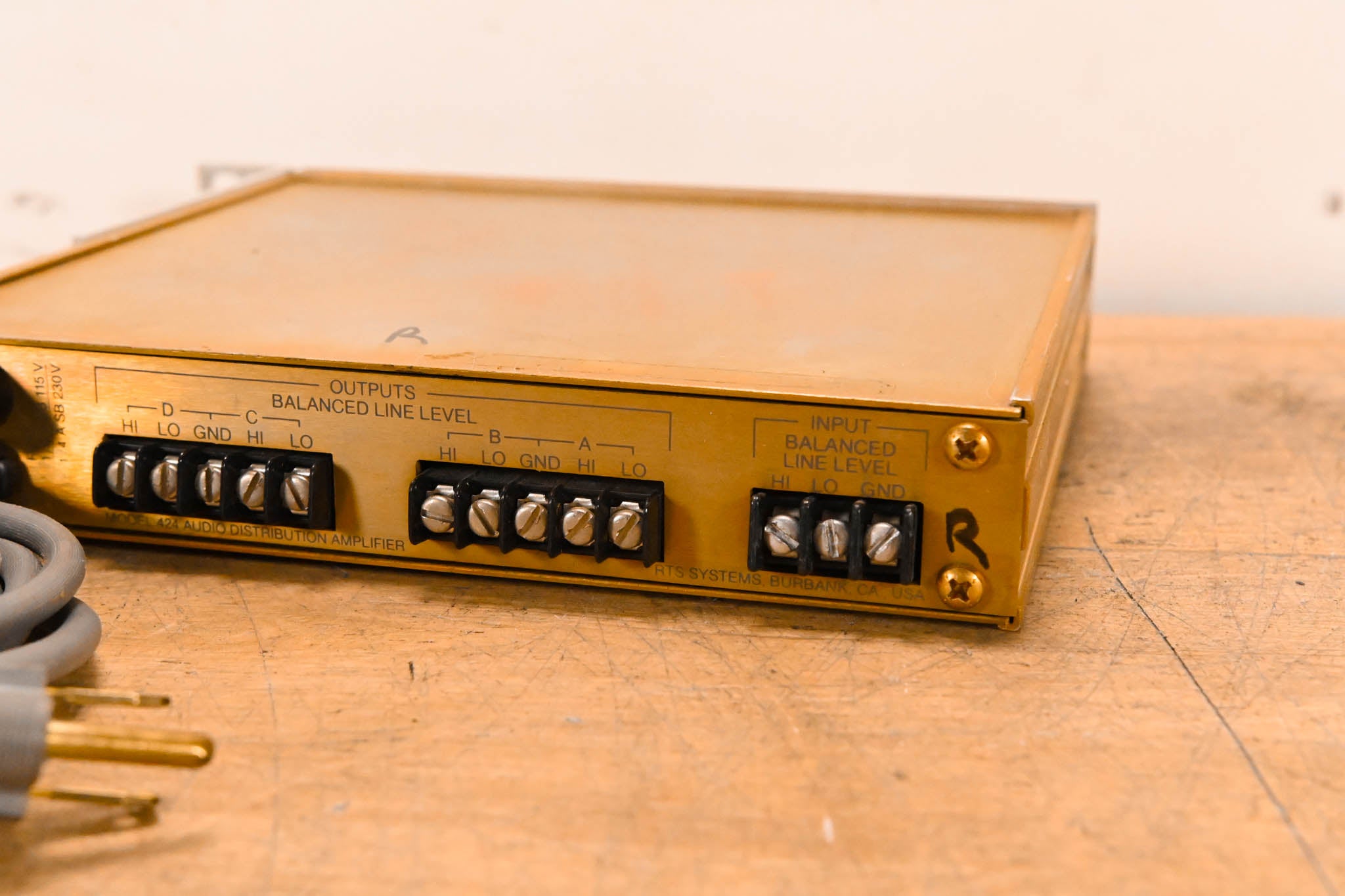 RTS 424 Audio Distribution Amplifier