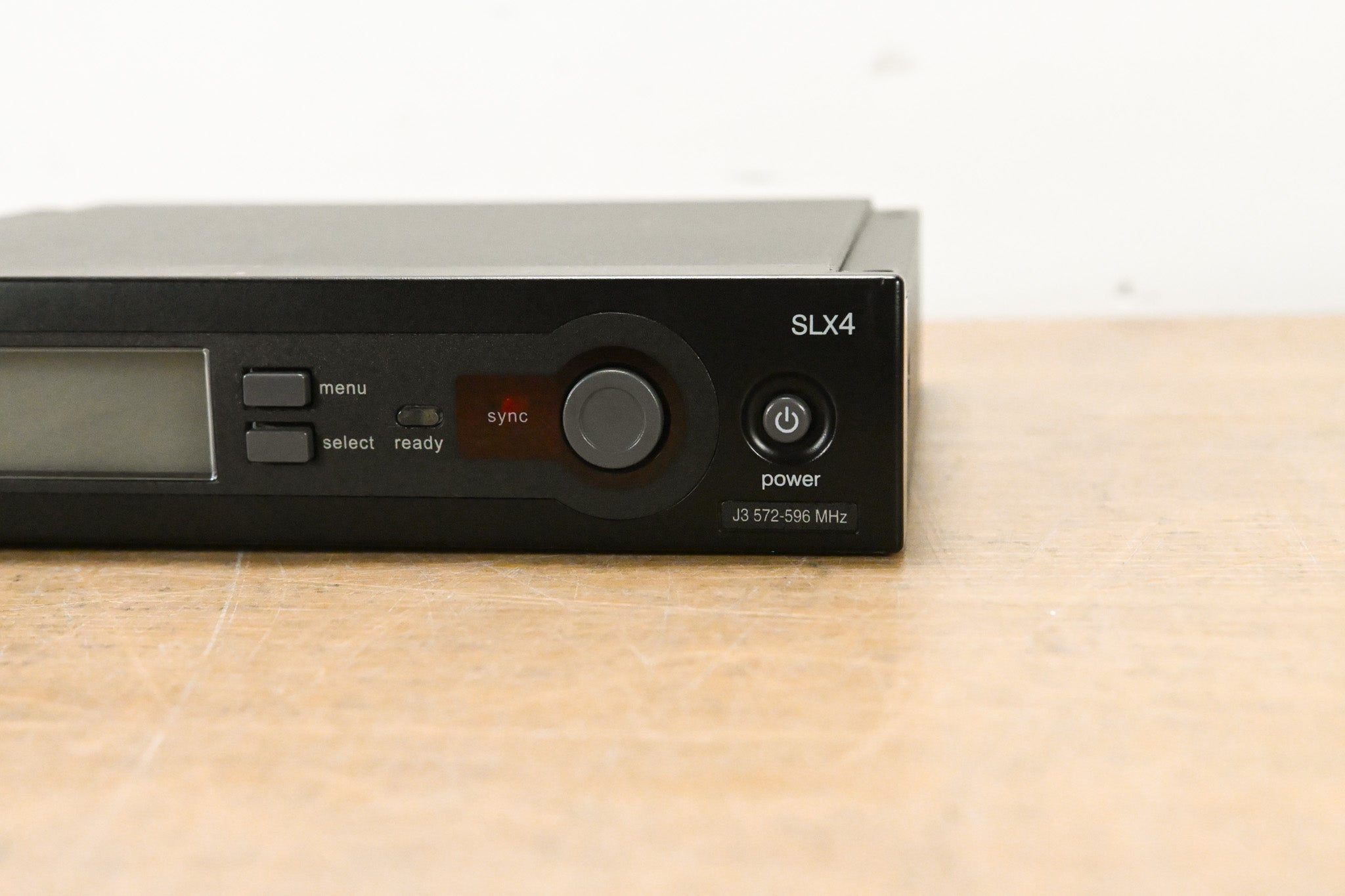 Shure SLX4 Wireless Receiver - J3 Band: 572-596 MHz (NO POWER SUPPLY)