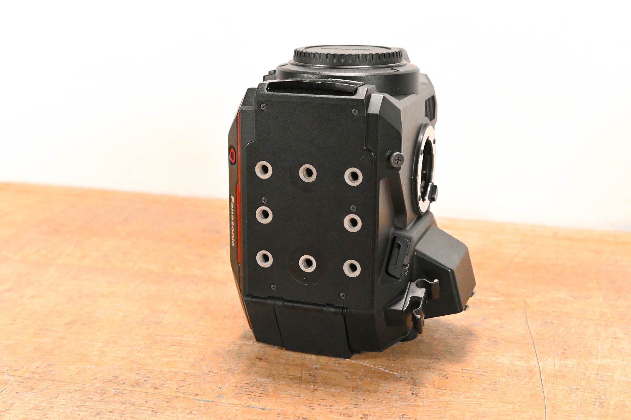 Panasonic AU-EVA1 Compact 5.7K Super 35mm Cinema Camera
