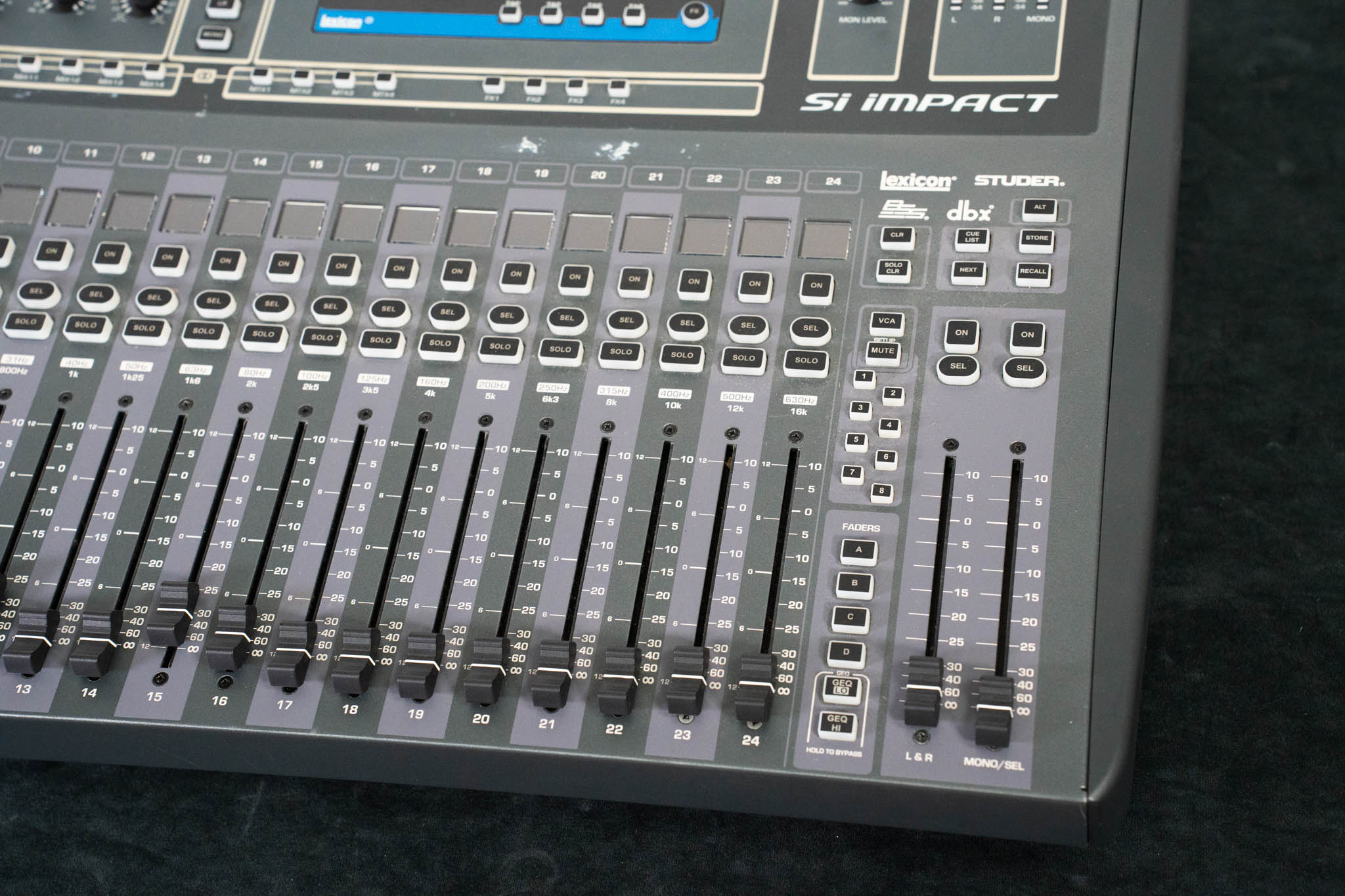 Soundcraft Si Impact 40-Input Digital Mixing Console