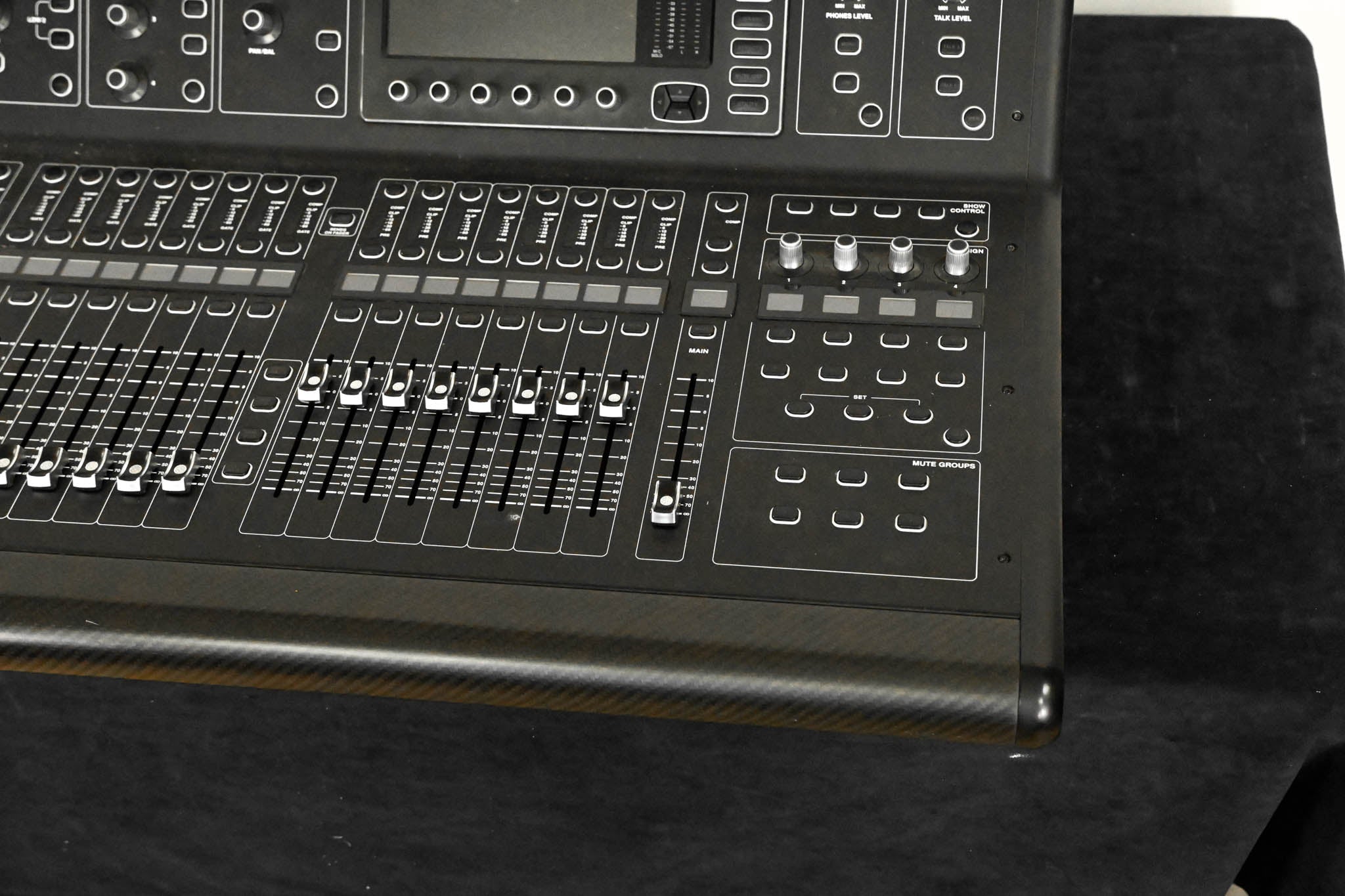 Midas M32 40-Channel Digital Audio Mixing Console