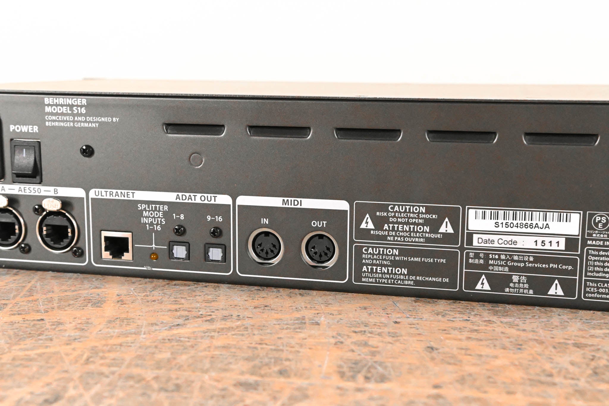 Behringer S16 16 x 8 Digital Stage Box