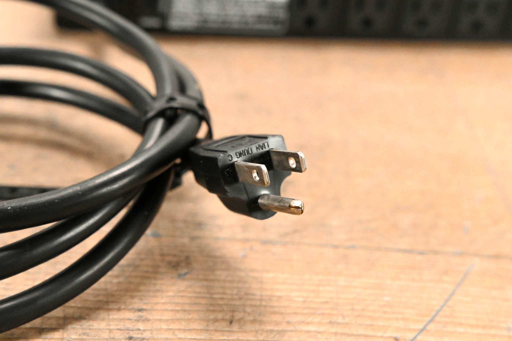 Furman M-8 8-Outlet Power Conditioner