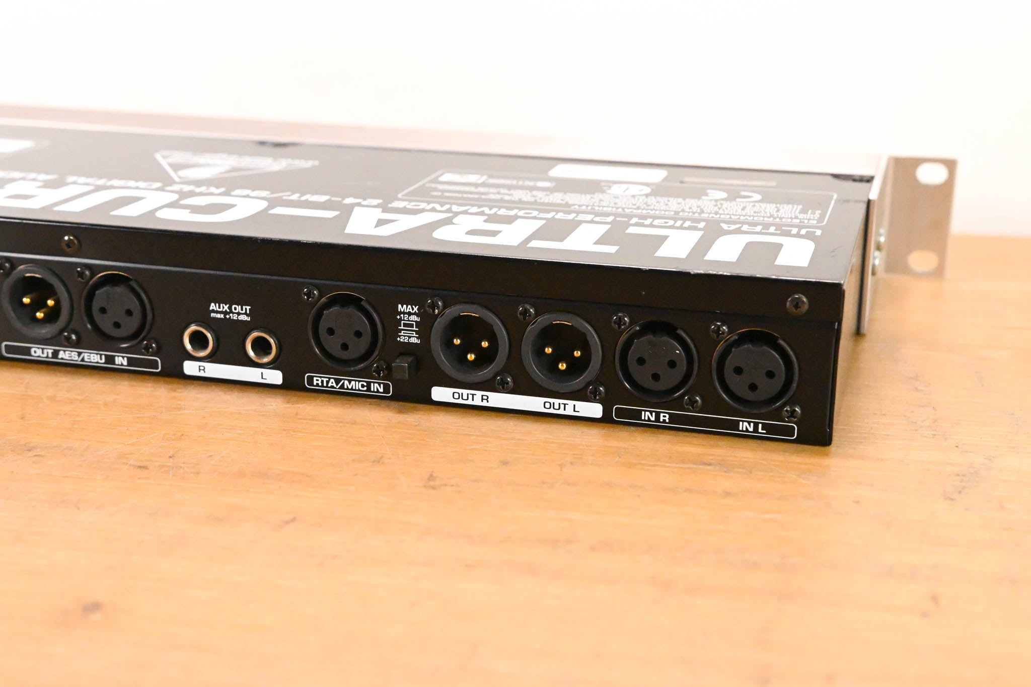 Behringer Ultracurve Pro DEQ2496 Equalizer and Mastering Processor