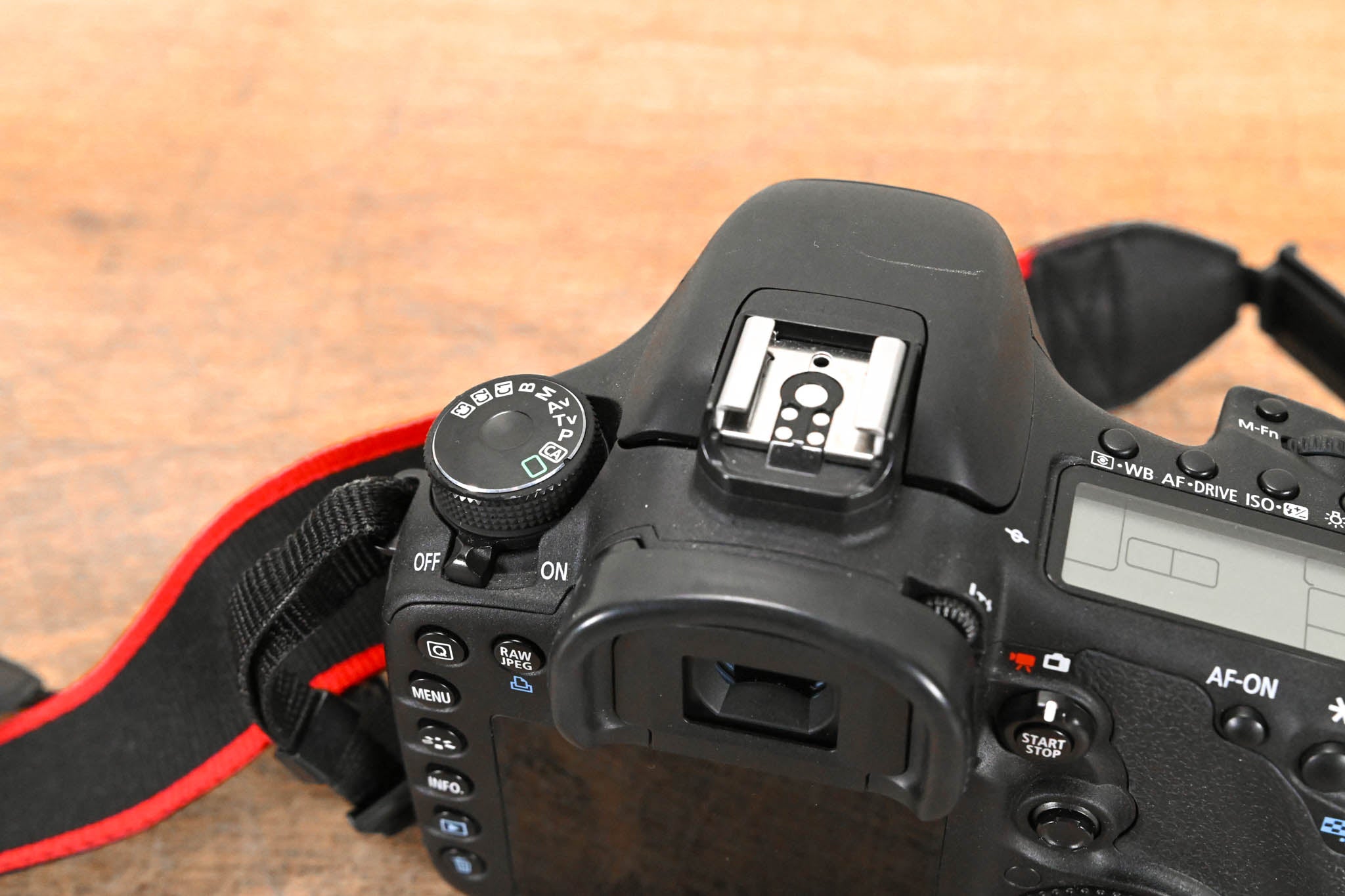 Canon EOS 7D DSLR Camera Body