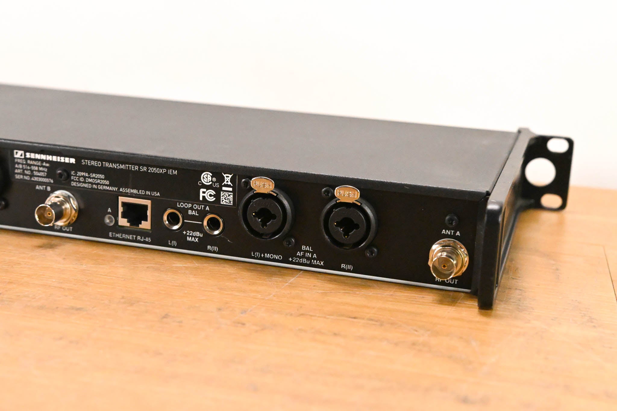 Sennheiser SR 2050XP IEM Stereo Wireless Transmitter - Aw: 516-558 MHz