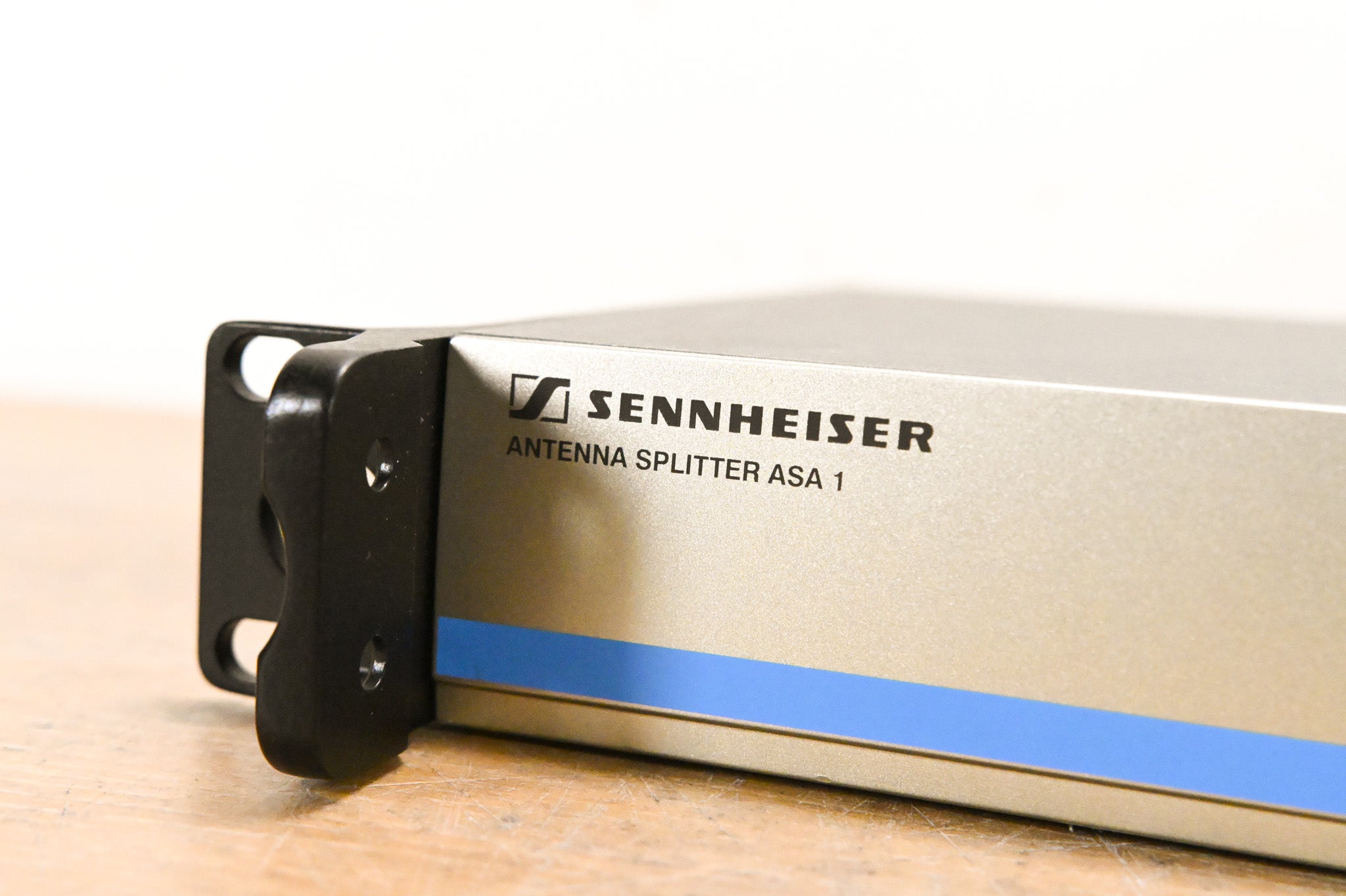 Sennheiser ASA 1 Active Antenna Splitter - 500-870 MHz (NO POWER SUPPLY)