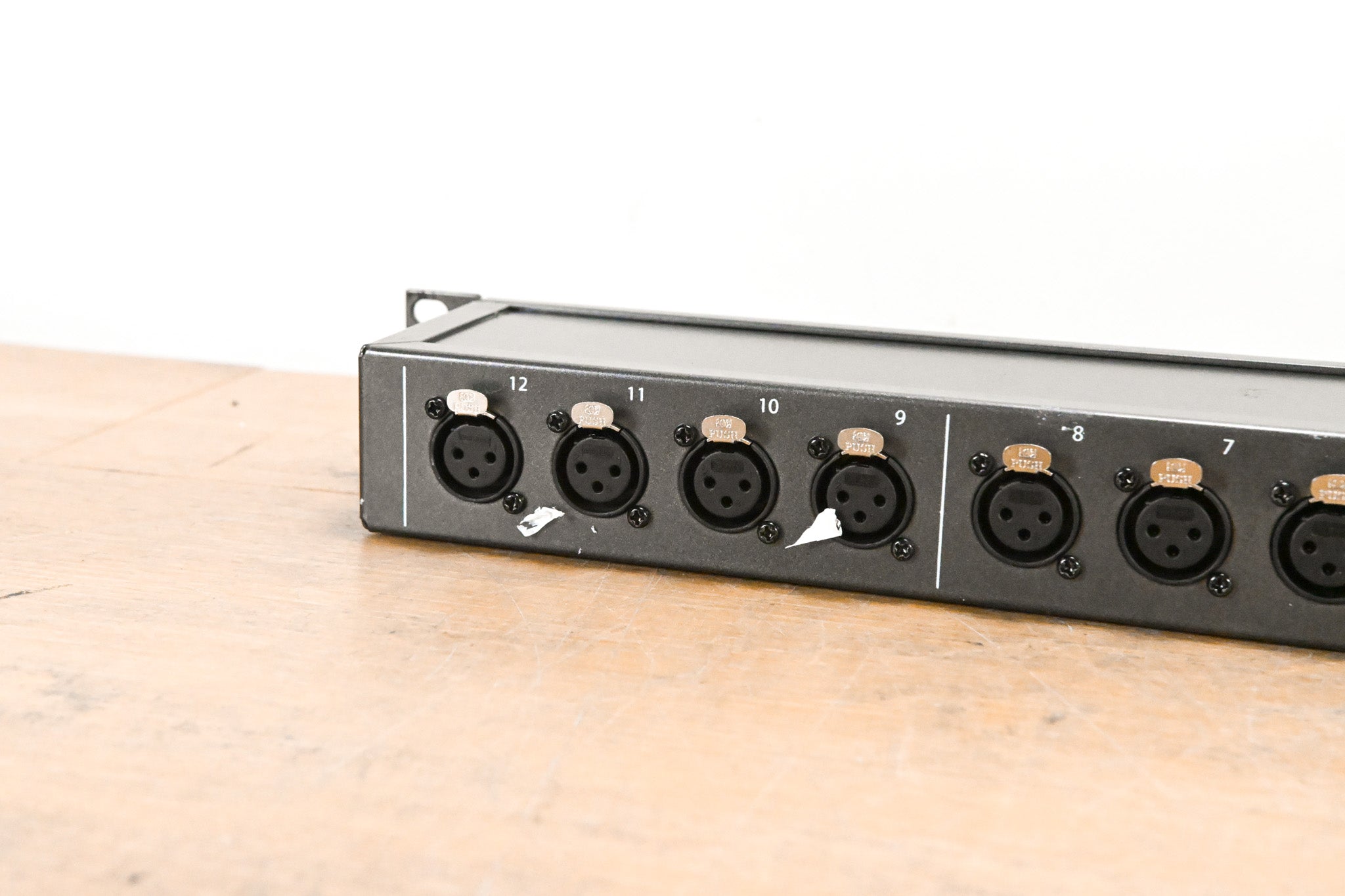 Hosa PDR-369 XLR3F to XLR3M Patch Bay