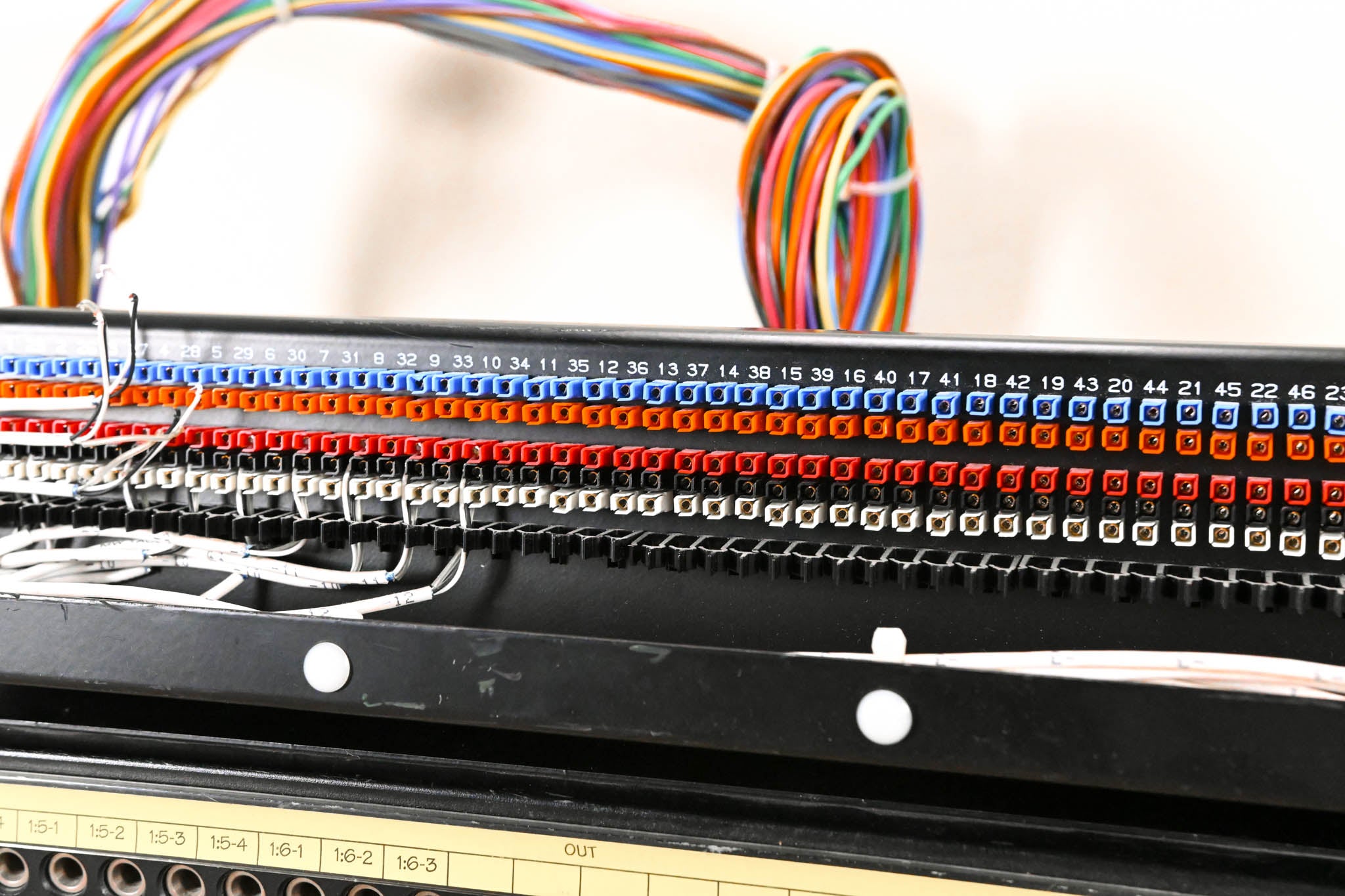 ADC BJF203-4MKII 48-Point Patch Bay with QCP Patch Panel