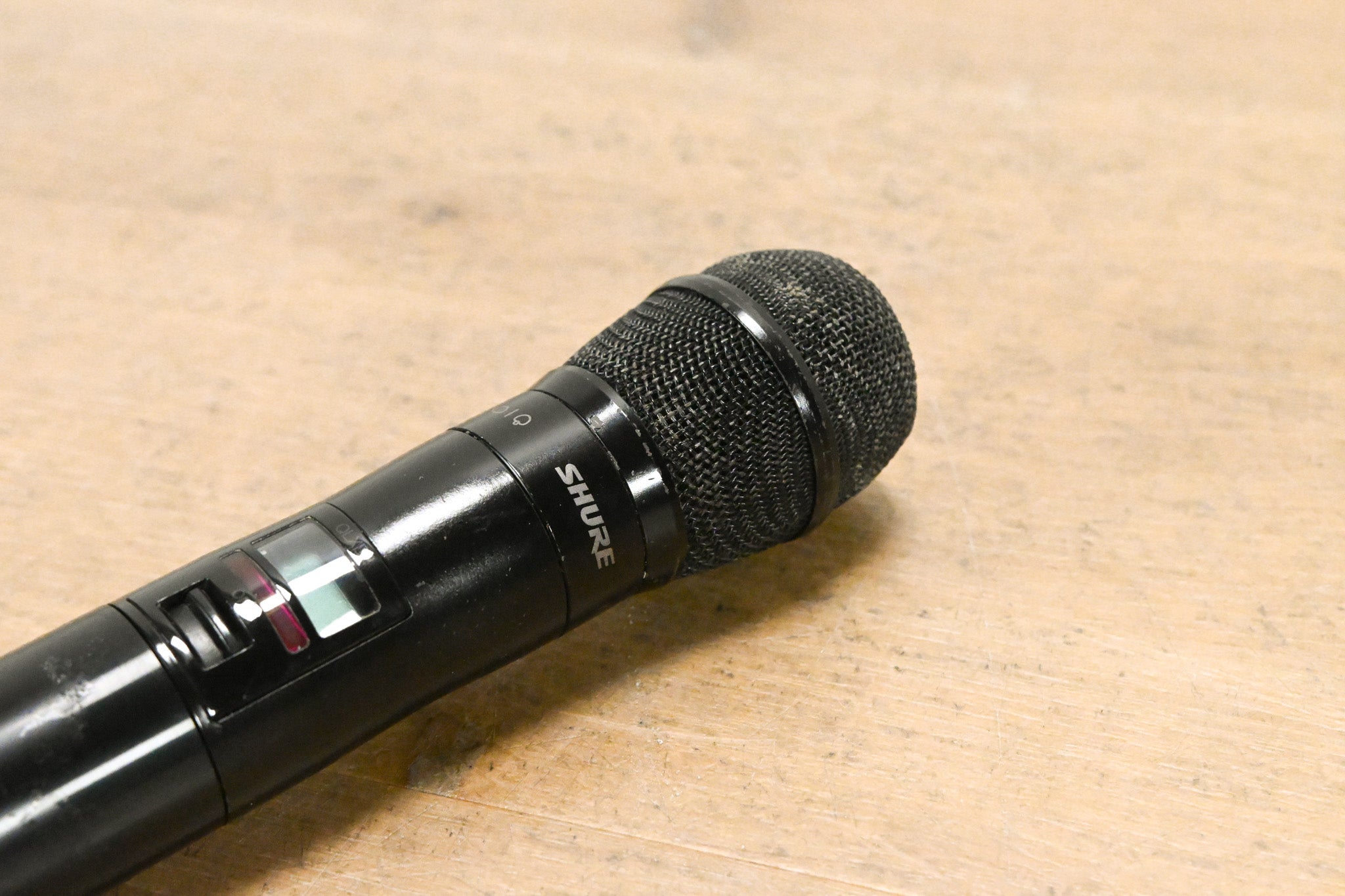 Shure QLXD24/KSM9HS Digital Handheld Wireless System - G50 Band (NO PSU)