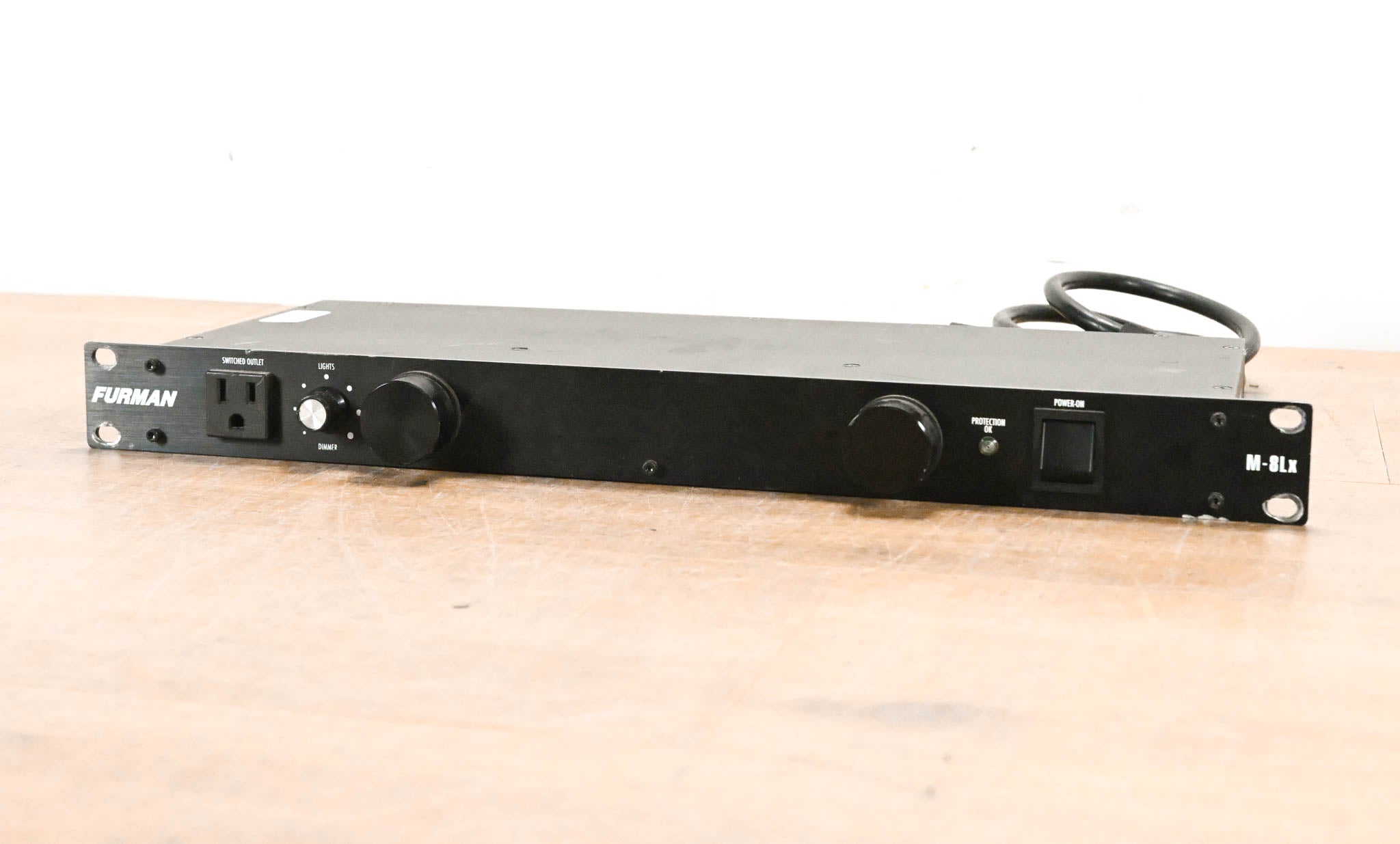 Furman M-8Lx 15A Merit Series Power Conditioner with Lights