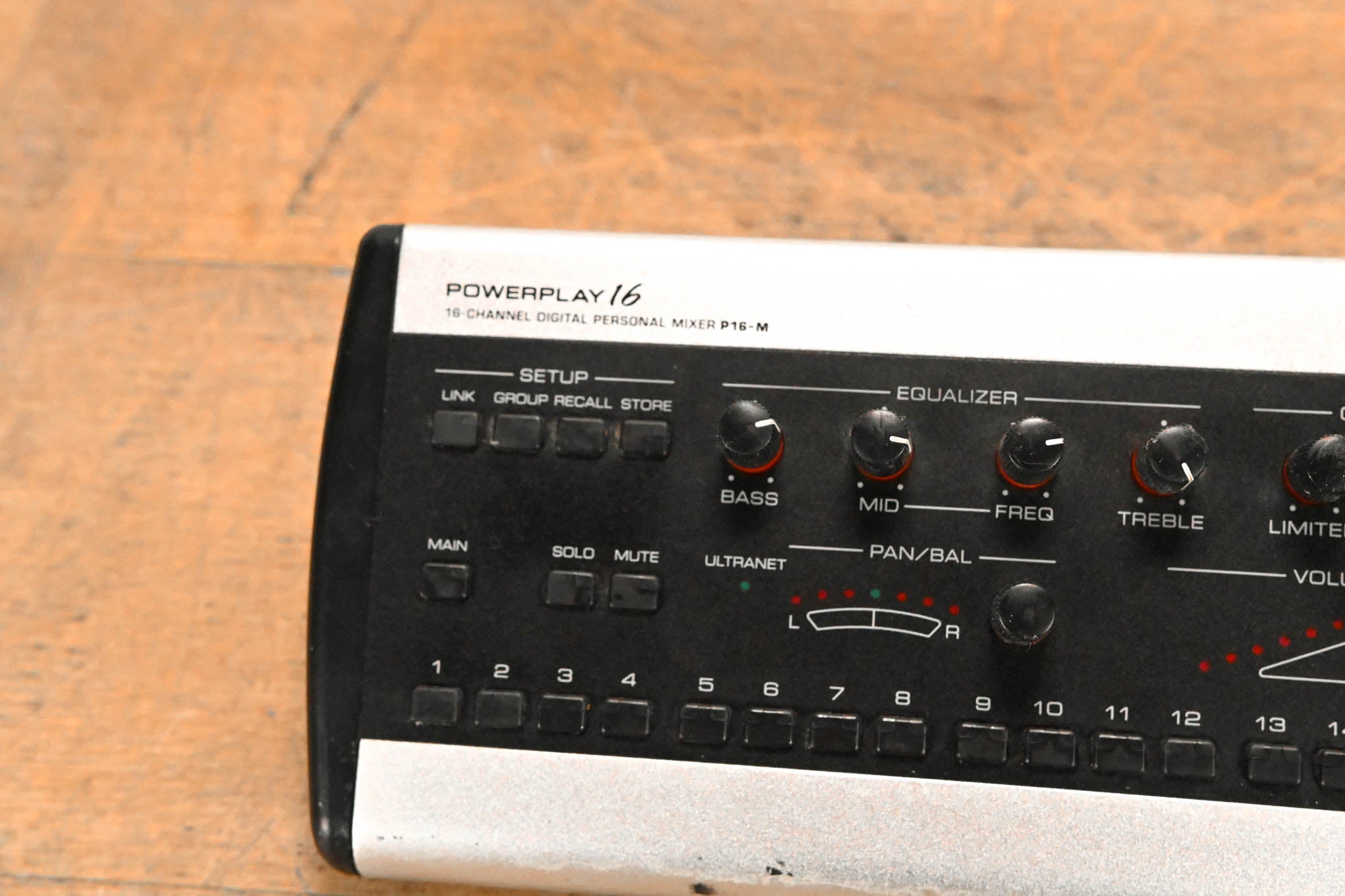 Behringer Powerplay P16-M 16-Channel Digital Personal Mixer