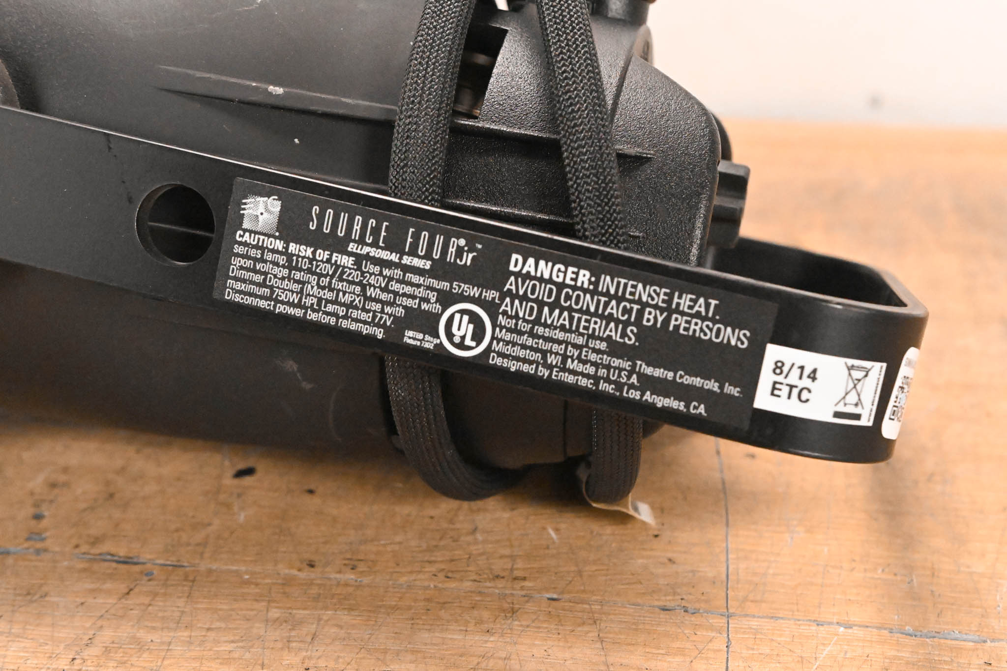 ETC Source Four Jr 25-50 Degree Zoom 575 Ellipsoidal Light