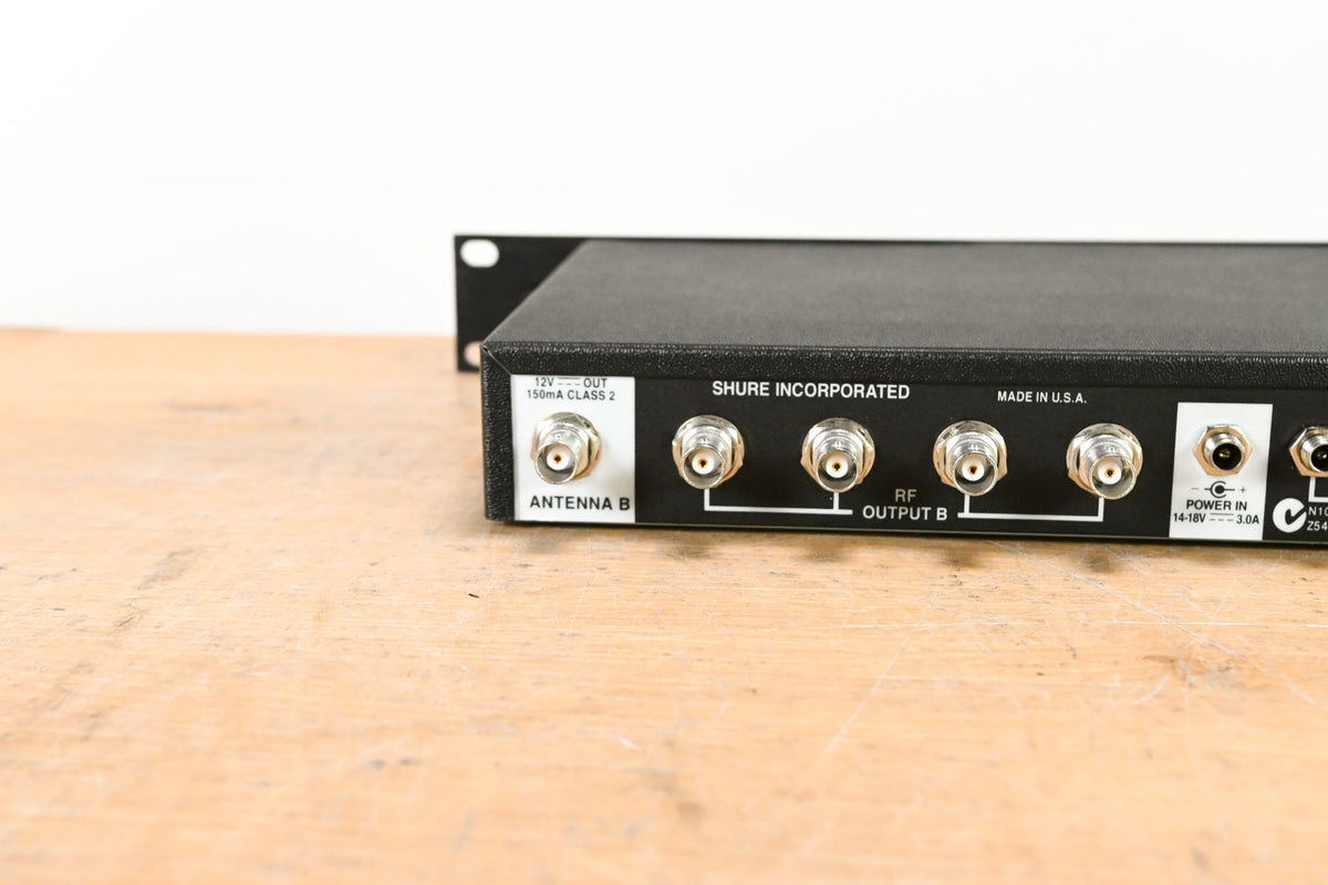 Shure UA844 Antenna Distribution System - 470-900 MHz (NO POWER SUPPLY)