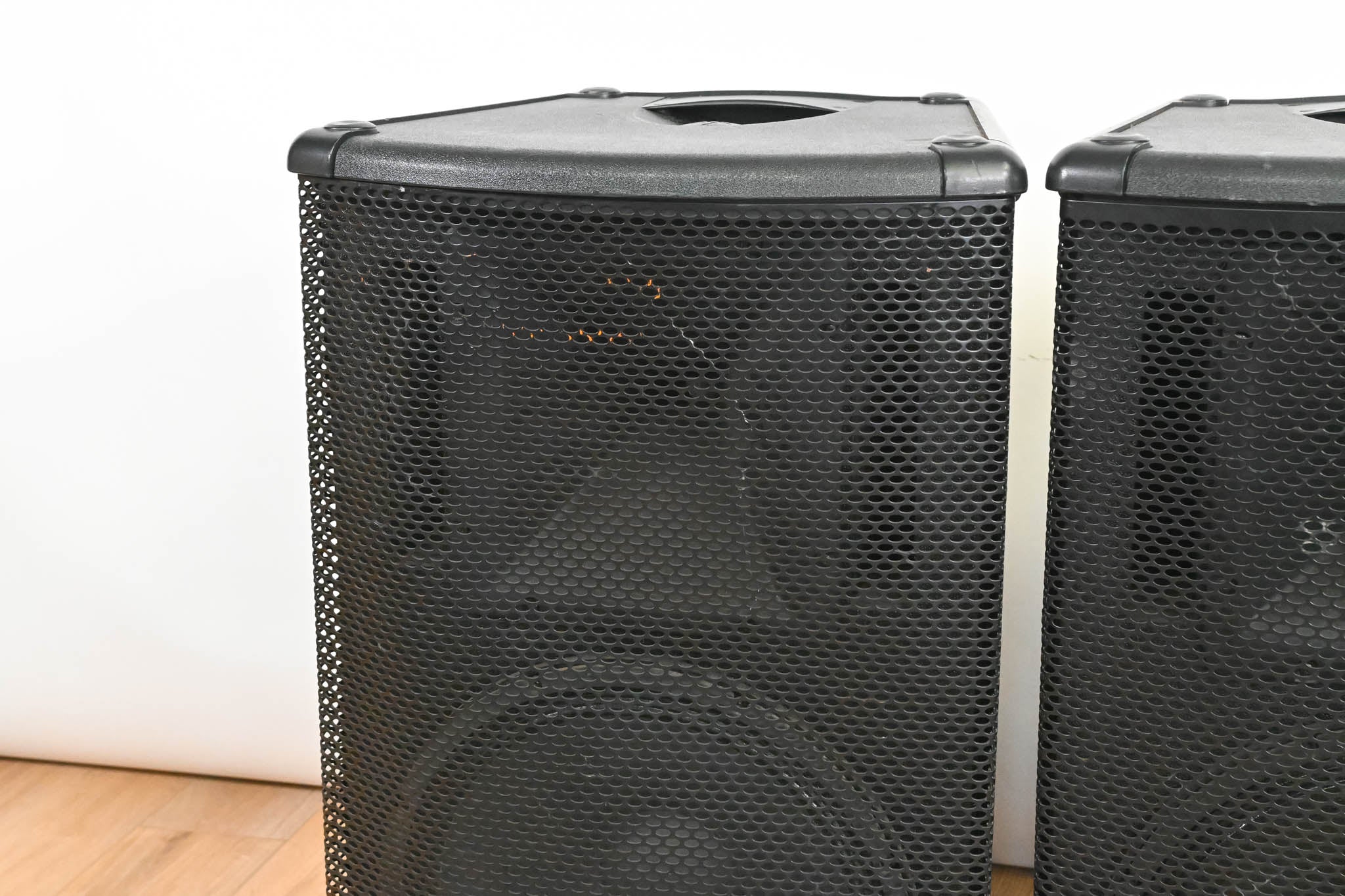 Mackie SA1521 15-inch 2-Way 500W Active Loudspeaker (PAIR)