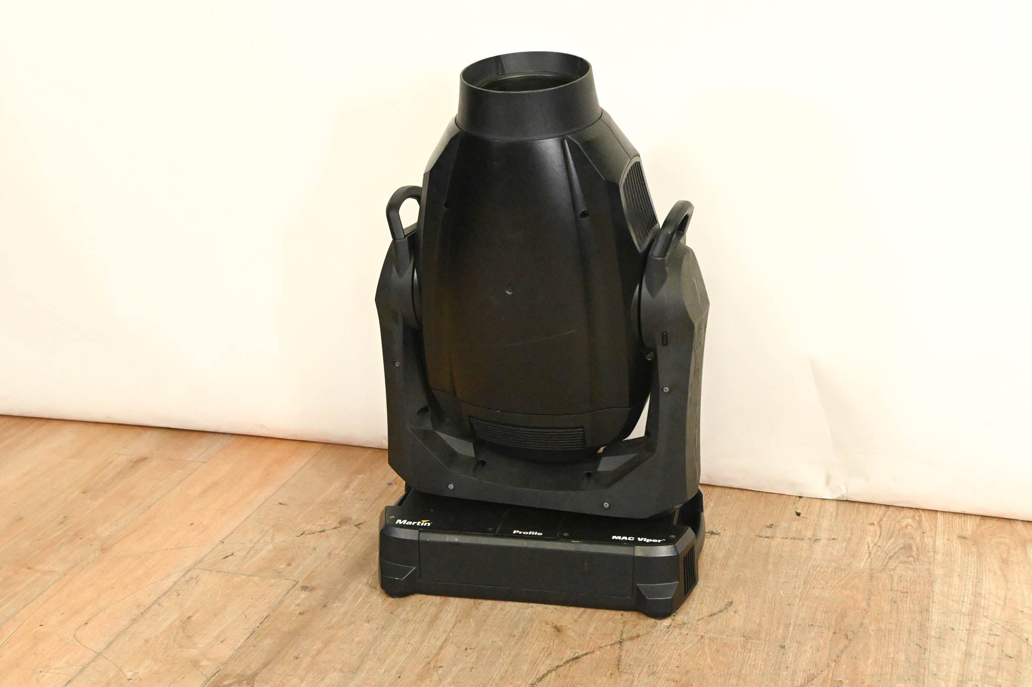 Martin MAC Viper Profile High Output Discharge-Based Moving Light