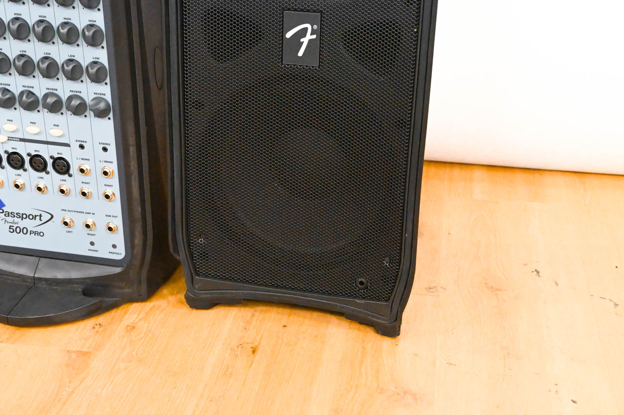 Fender Passport 500 Pro 500W 8-Channel Portable PA System
