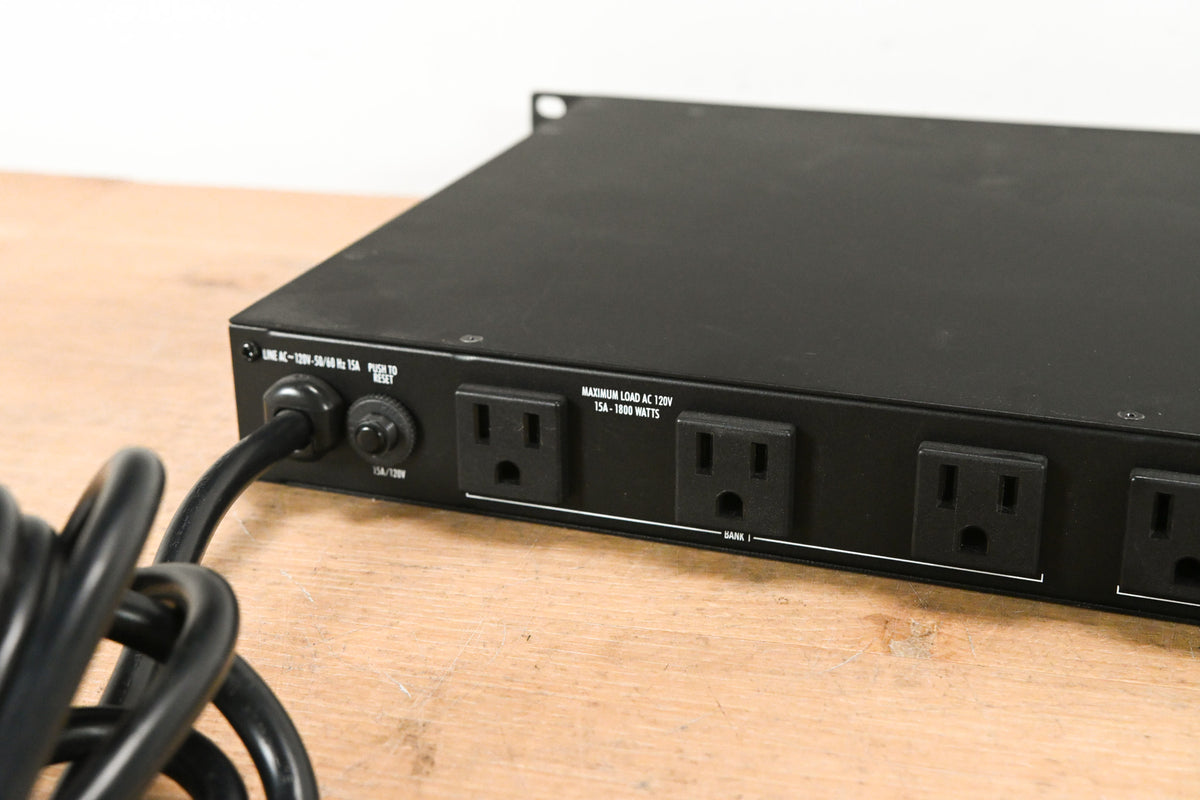 Furman PL-PLUS C 15A Power Conditioner with Voltmeter