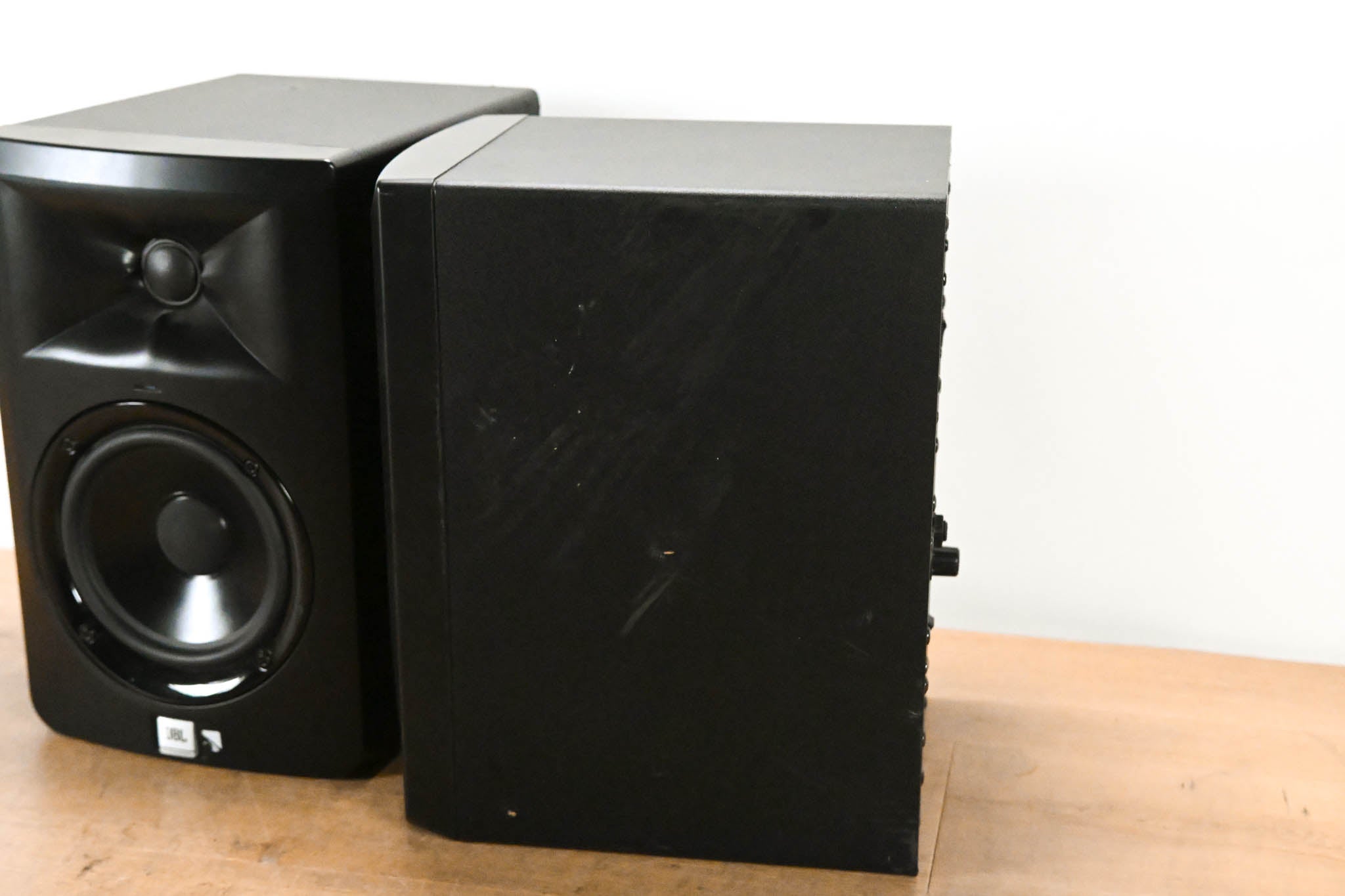 JBL LSR305 5" Two-Way Powered Studio Monitor (PAIR)