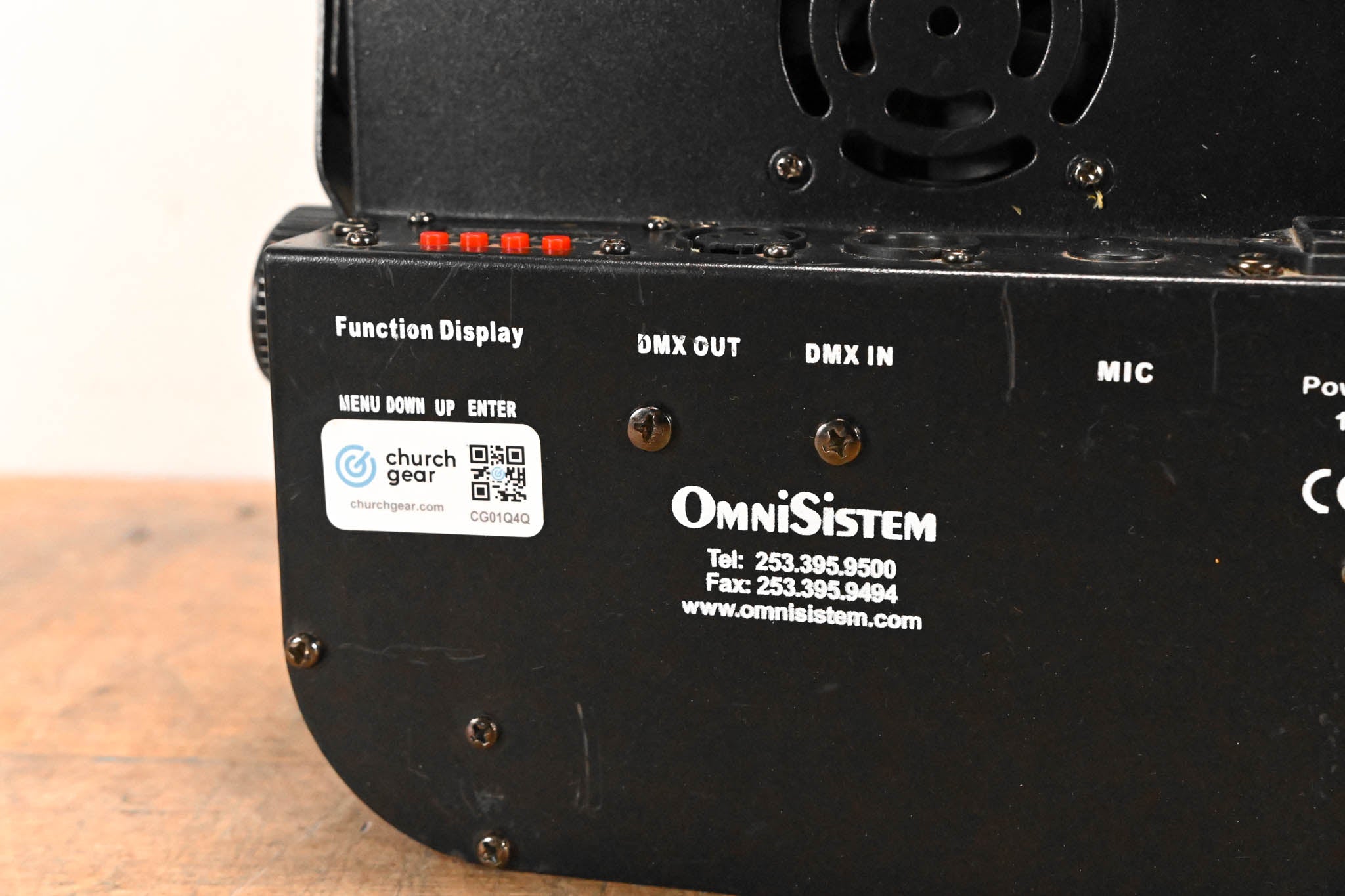 OmniSistem Thin Par Plus RGBW 6 x 10W RGBA Par Can Light