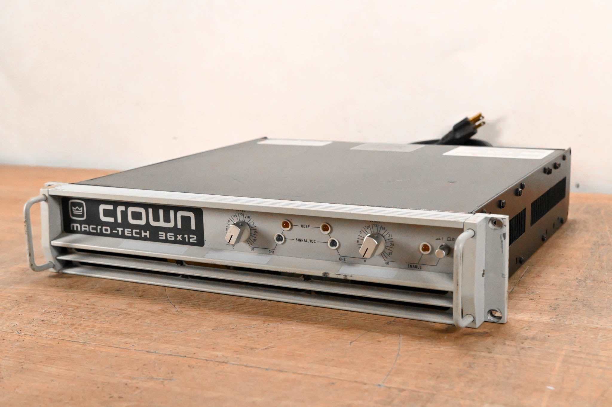 Crown Macro-Tech 36x12 2-Channel Power Amplifier