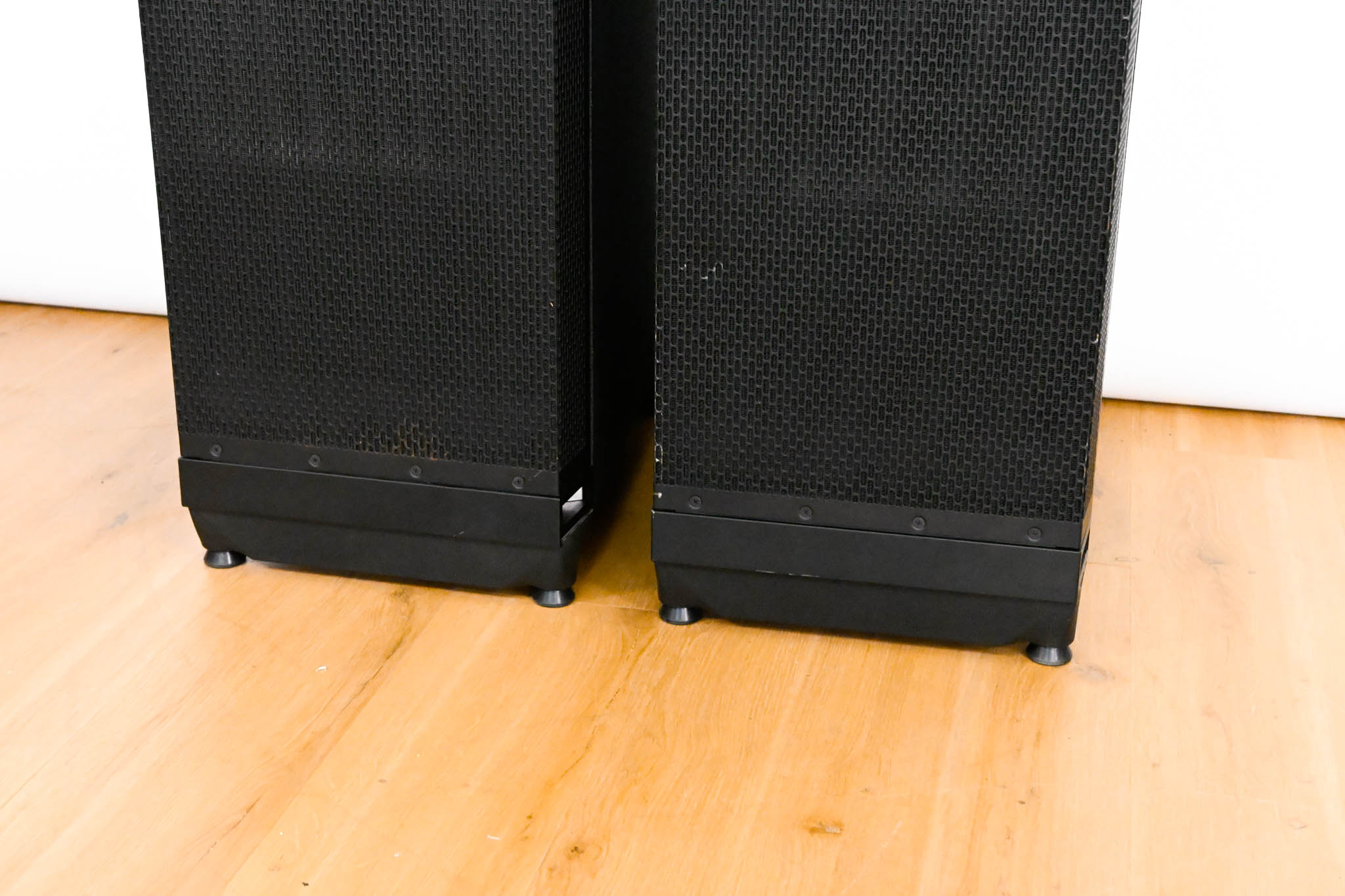 Electro-Voice (EV) X2-212/90 12" Vertical Line Array Loudspeaker (PAIR)