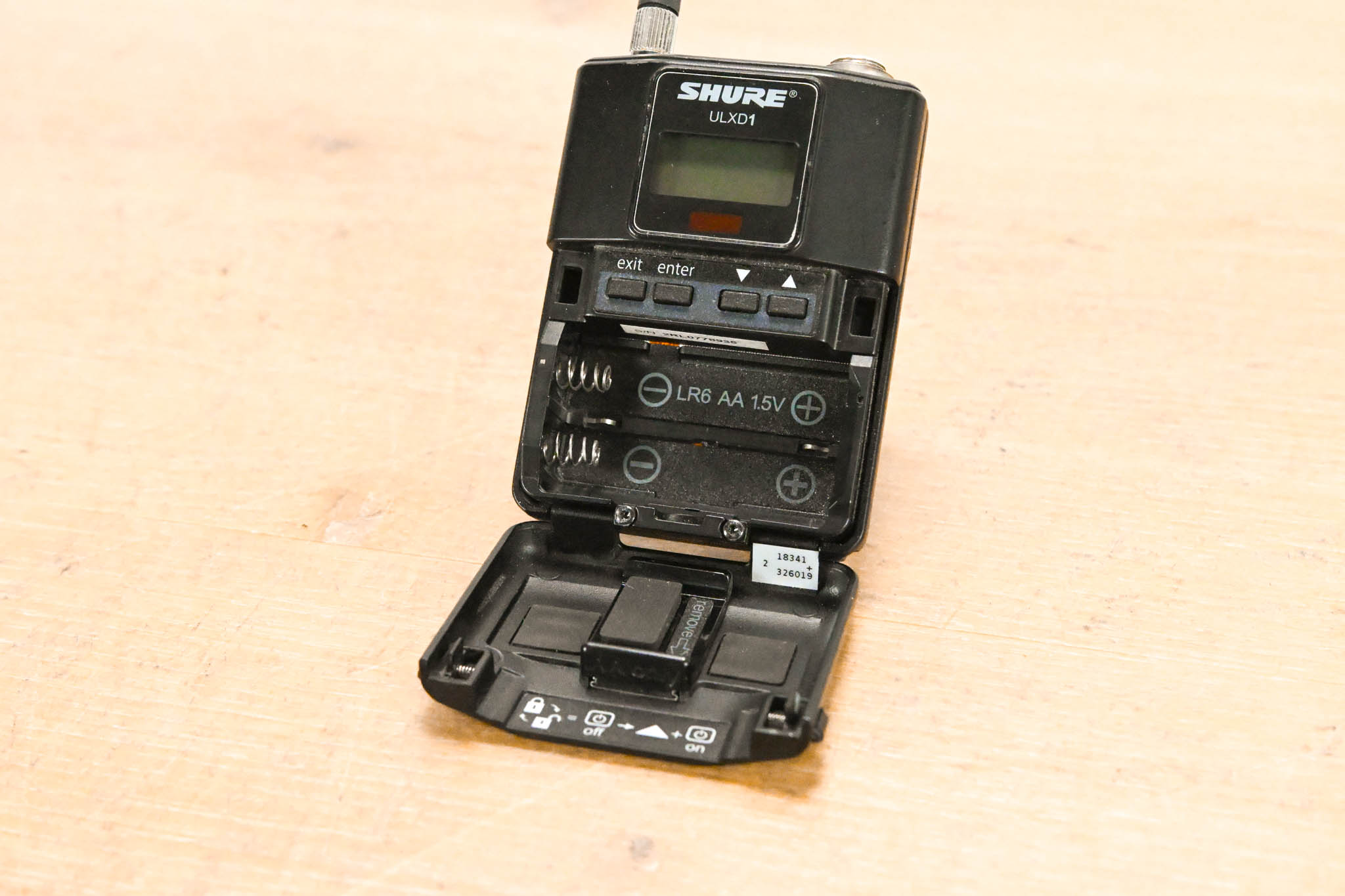 Shure ULXD1 Digital Bodypack Transmitter - G50 Band: 470-534 MHz