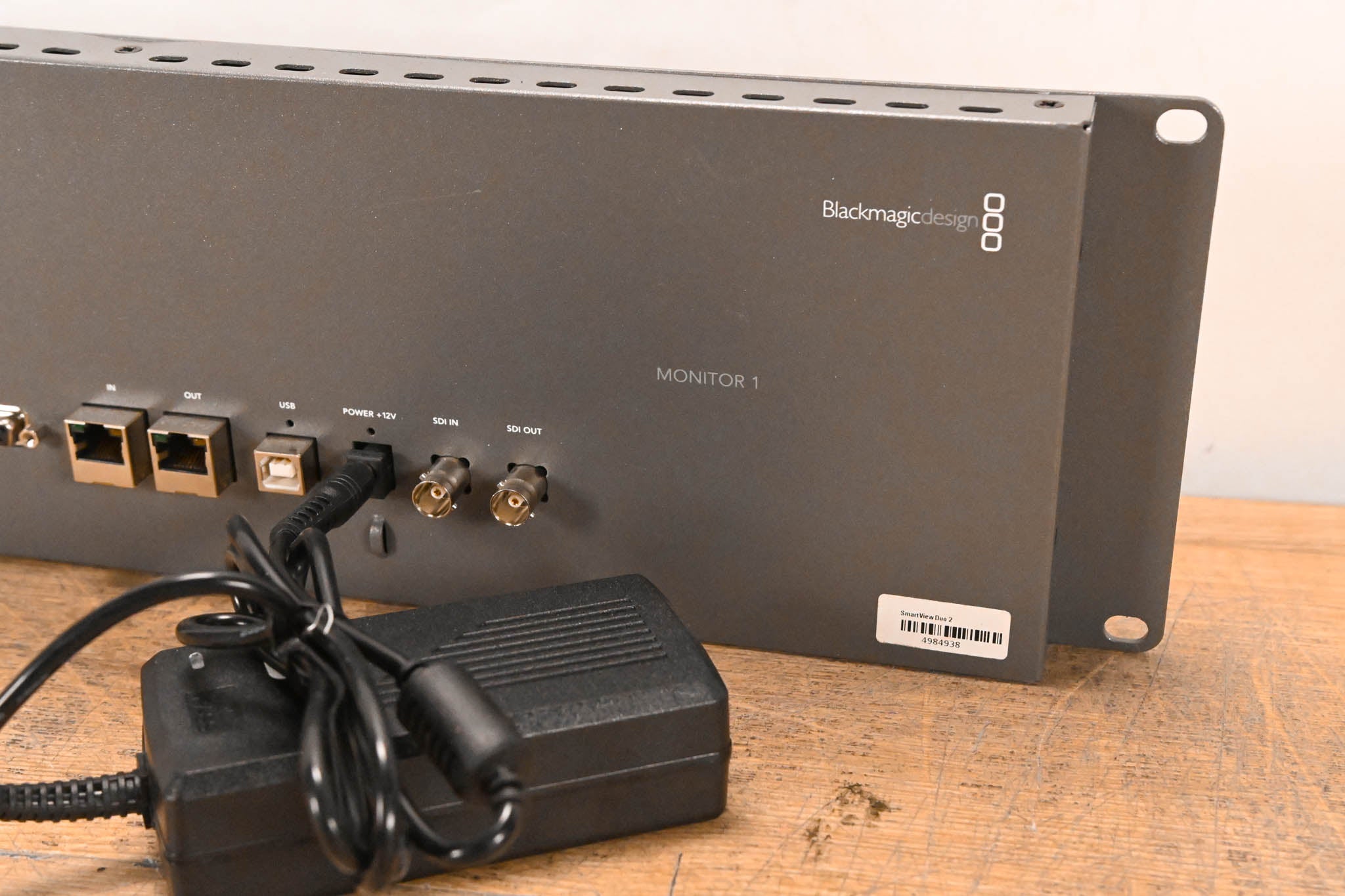 Blackmagic Design Smartview Duo 2 Dual 8" LCD Monitors