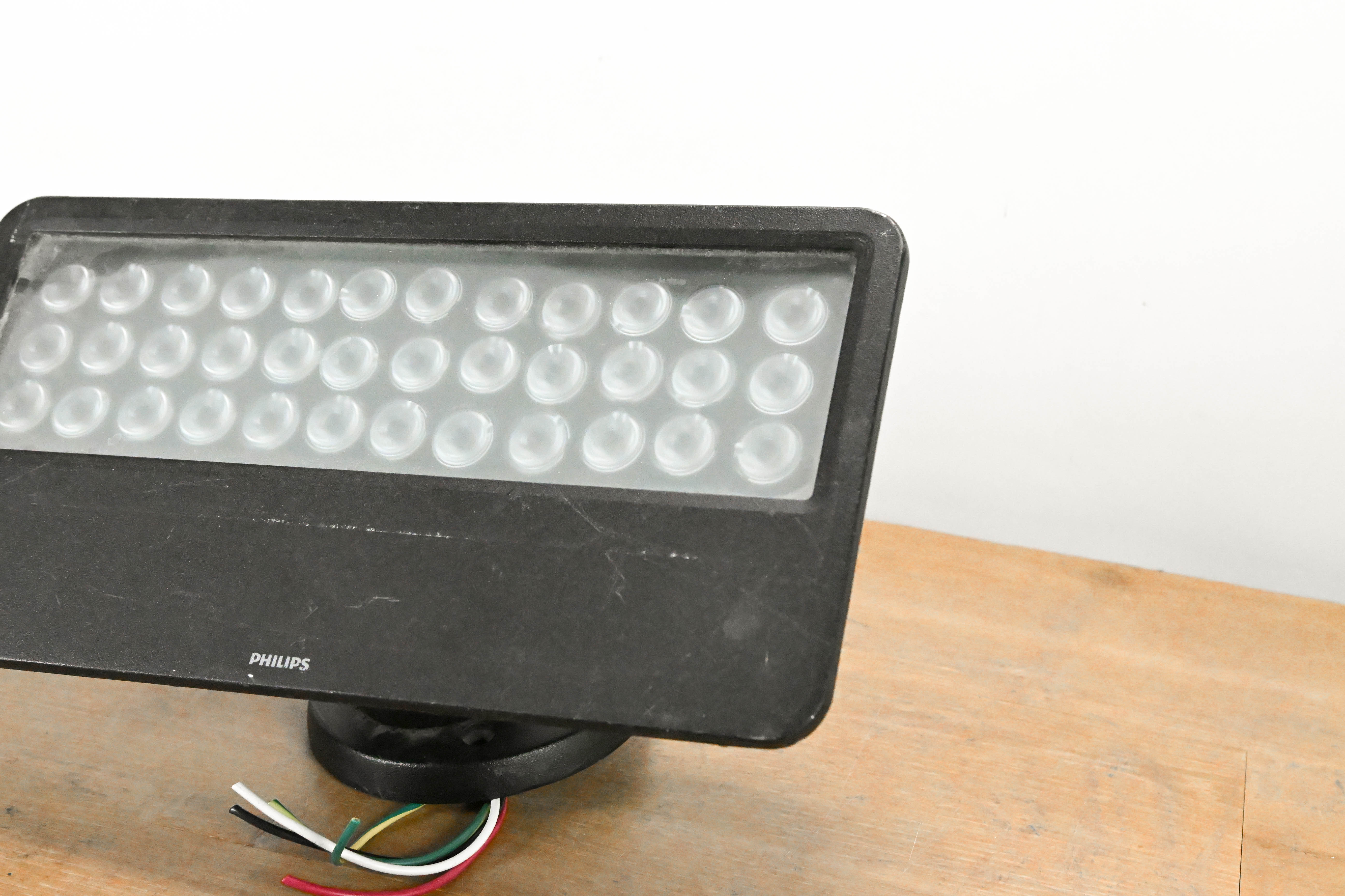 Philips iW Blast12 Powercore Frosted Lens LED Fixture