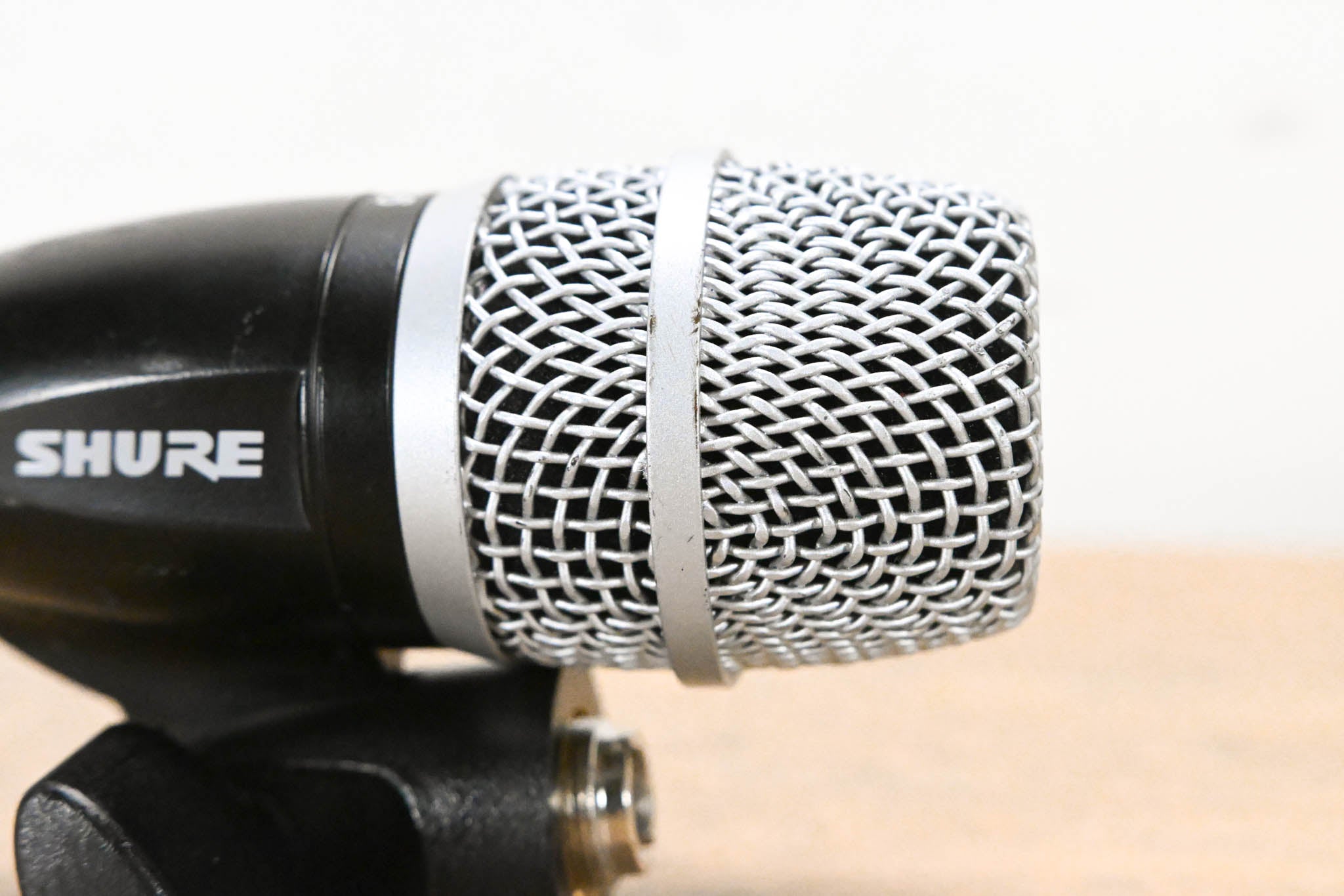 Shure PG56 Cardioid Dynamic Snare/Tom Microphone