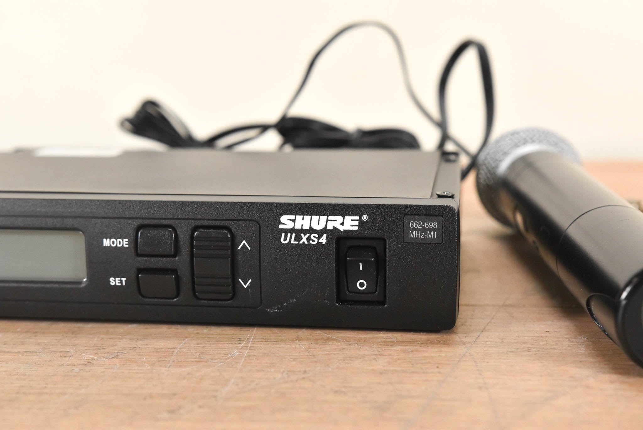 Shure ULXS24/58 Handheld Wireless System - M1 Band: 662-698 MHz