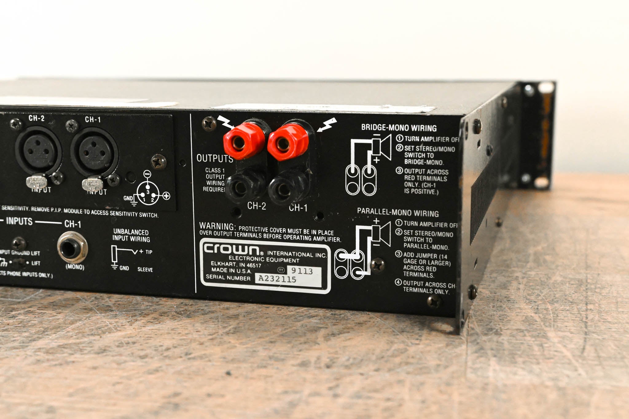 Crown Macro-Tech 2400 2-Channel Power Amplifier