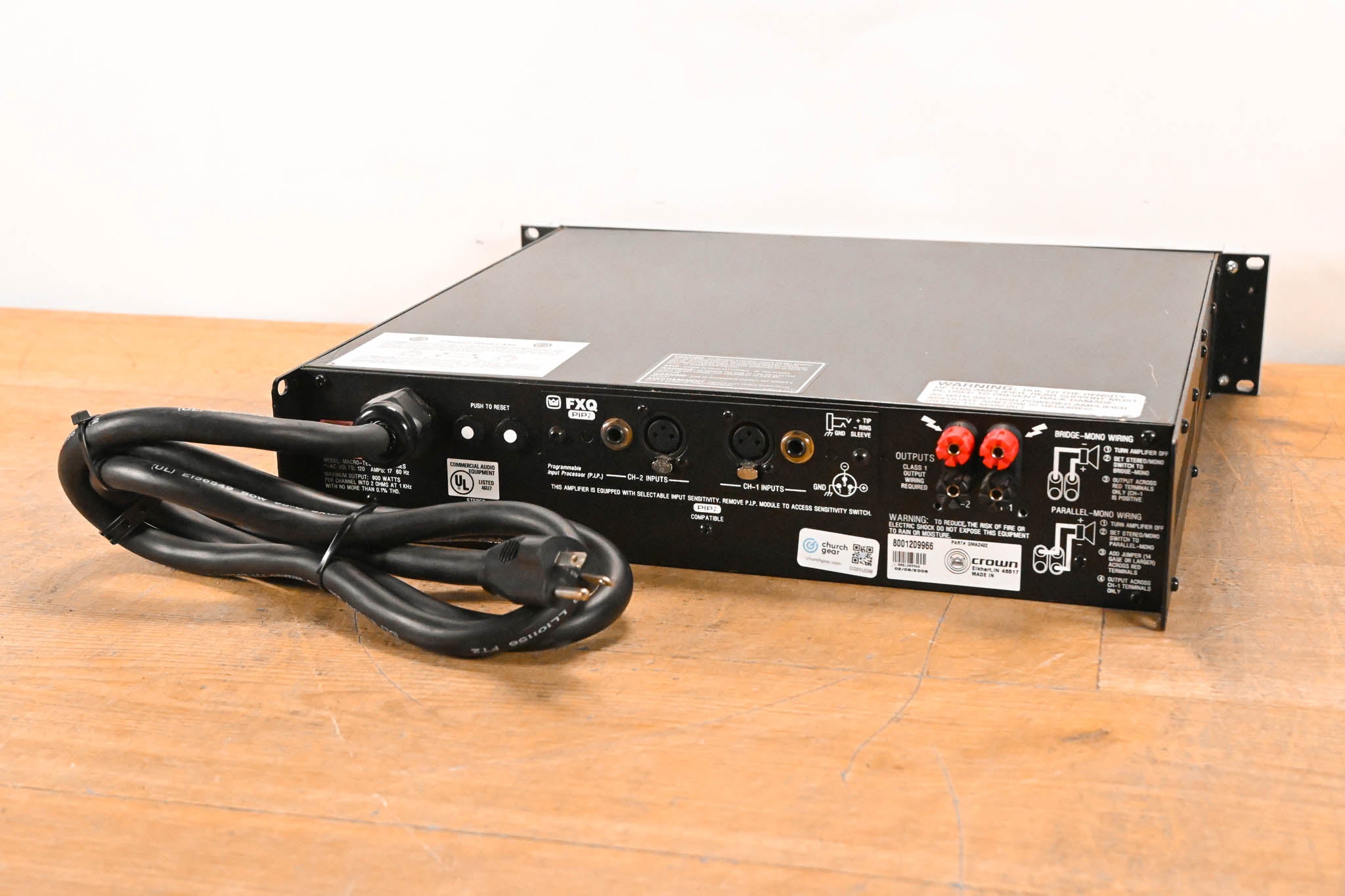Crown Macro-Tech 2402 2-Channel Power Amplifier
