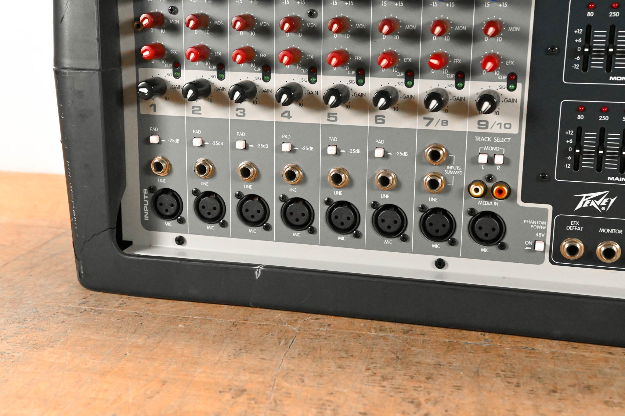 Peavey XR 8300 600W 10-Input Powered Mixer