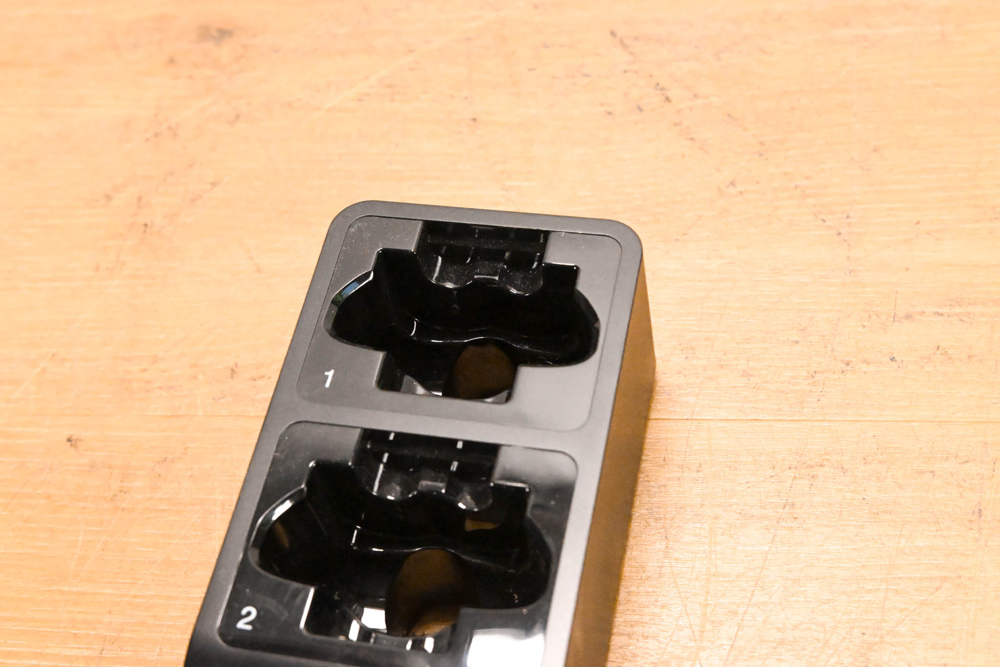 Shure SBC203 Dual-Docking Recharging Station (NO POWER SUPPLY)