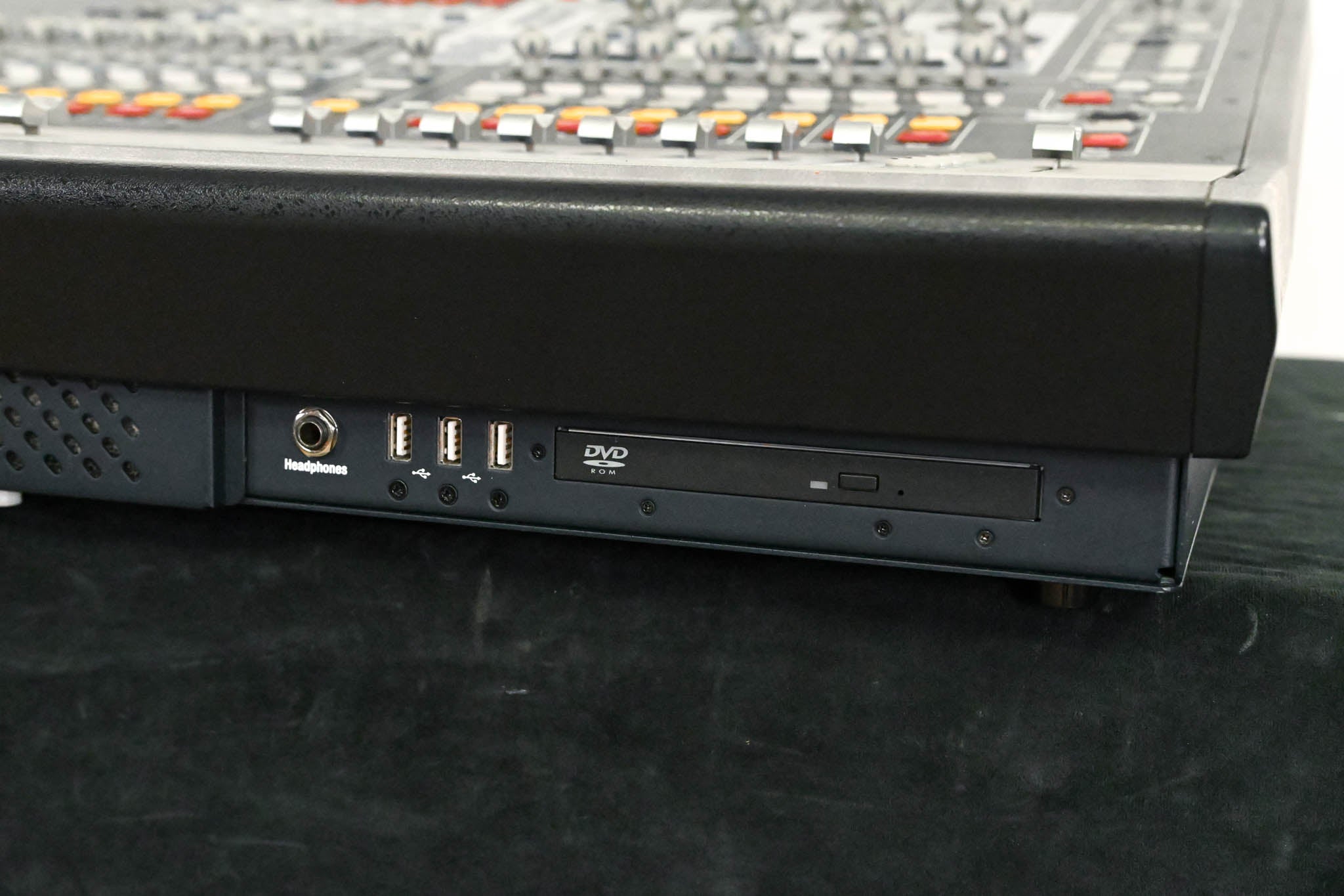 AVID VENUE SC48 Digital Audio Mixing Console