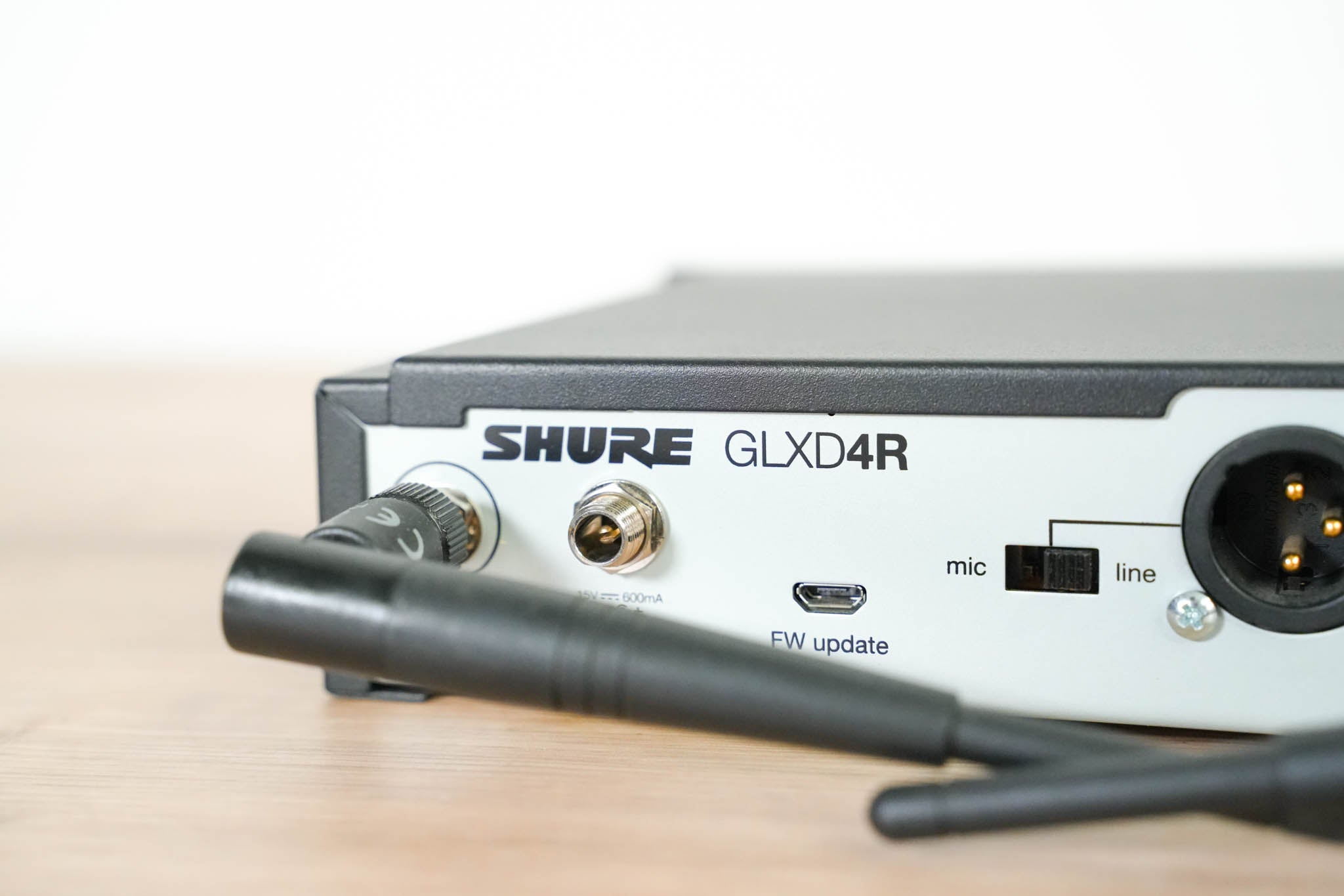 Shure GLXD4R Digital Wireless Receiver - Z2 Range (NO POWER SUPPLY)