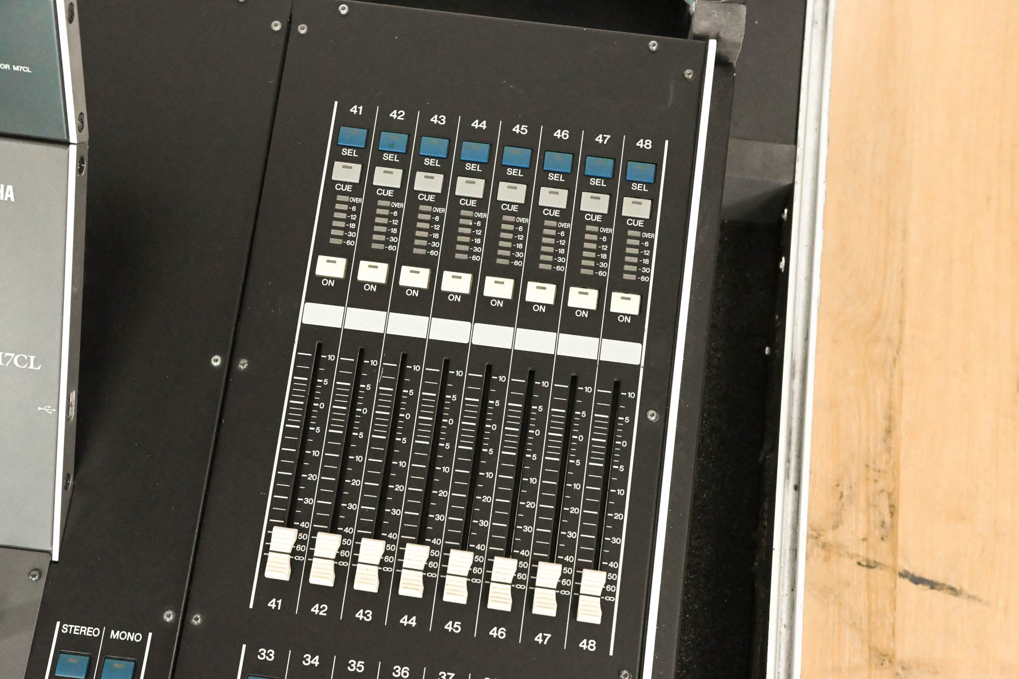 Yamaha M7CL-48 48-Channel Digital Audio Mixing Console with Road Case