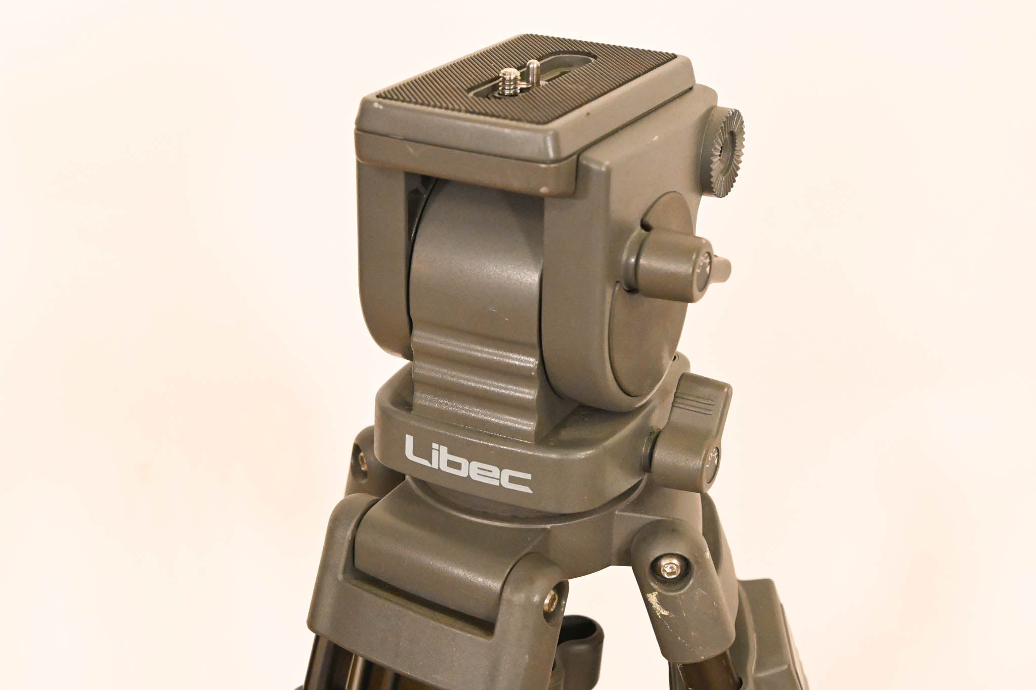 Libec TH-950 DV Fluid Head with Tripod Legs