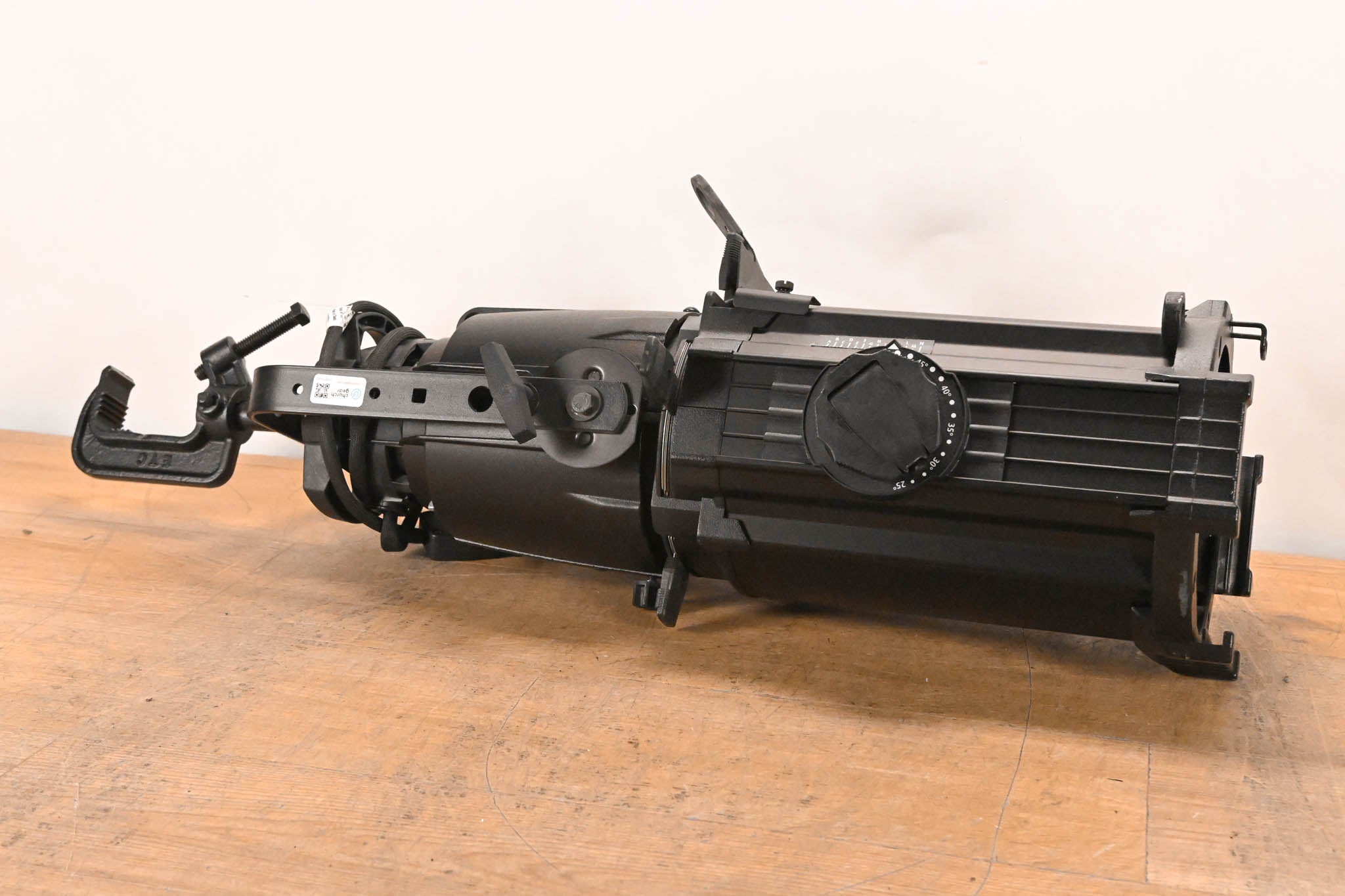 ETC Source Four Zoom 25-50 Degree 750 Ellipsoidal Light