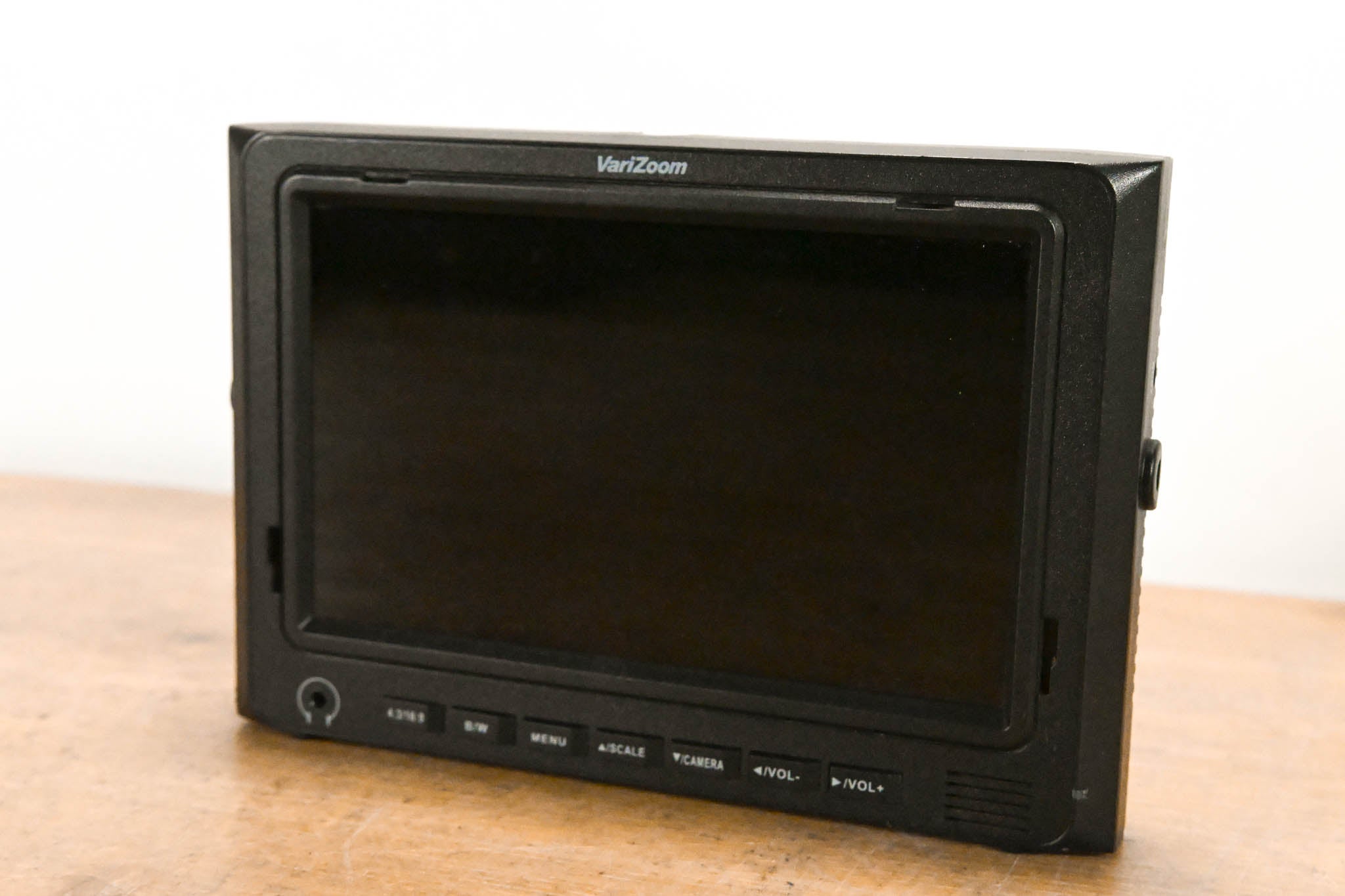 VariZoom VZ-M7 7" HDMI LCD Monitor (NO POWER SUPPLY)