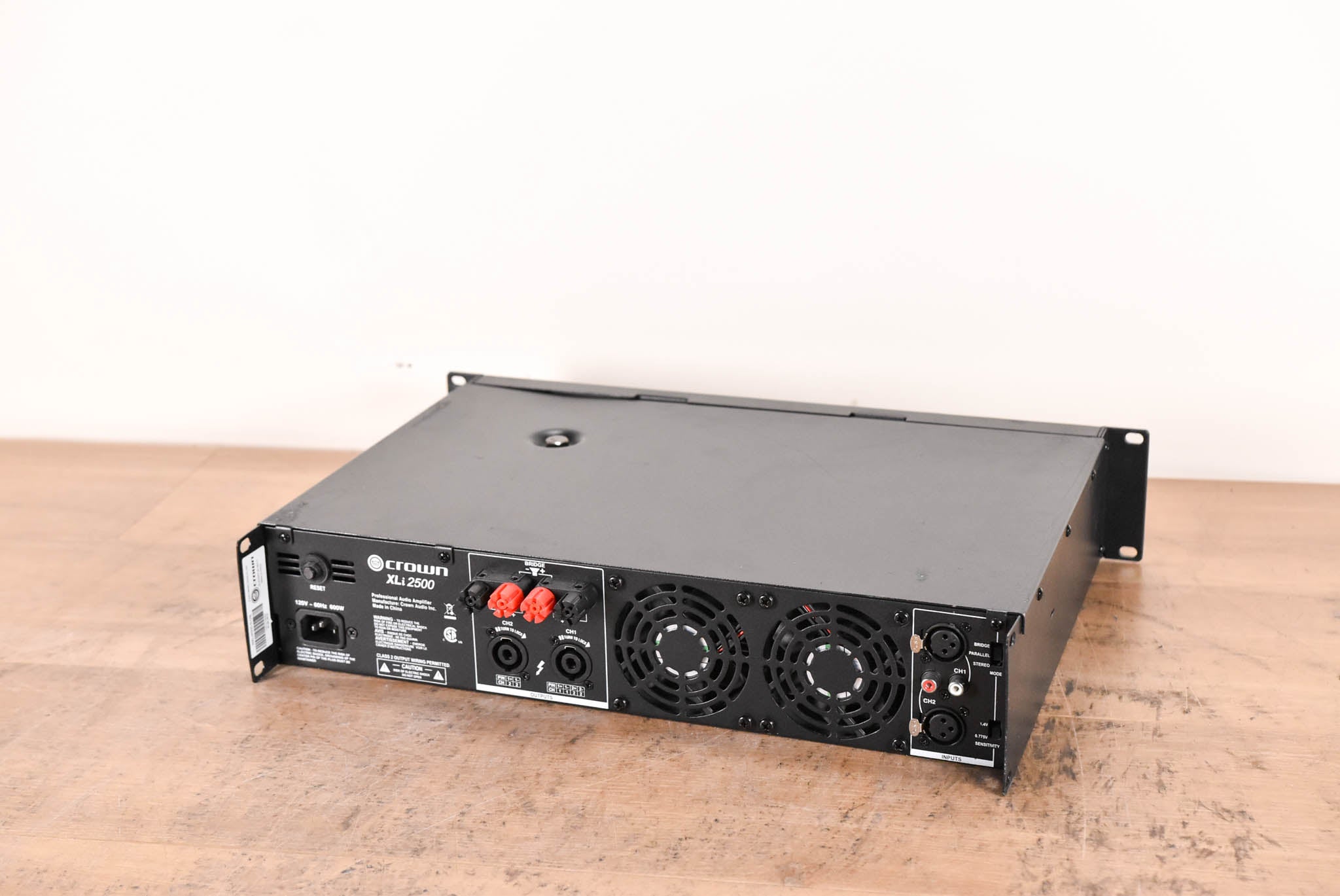 Crown XLi 2500 Two-Channel Power Amplifier