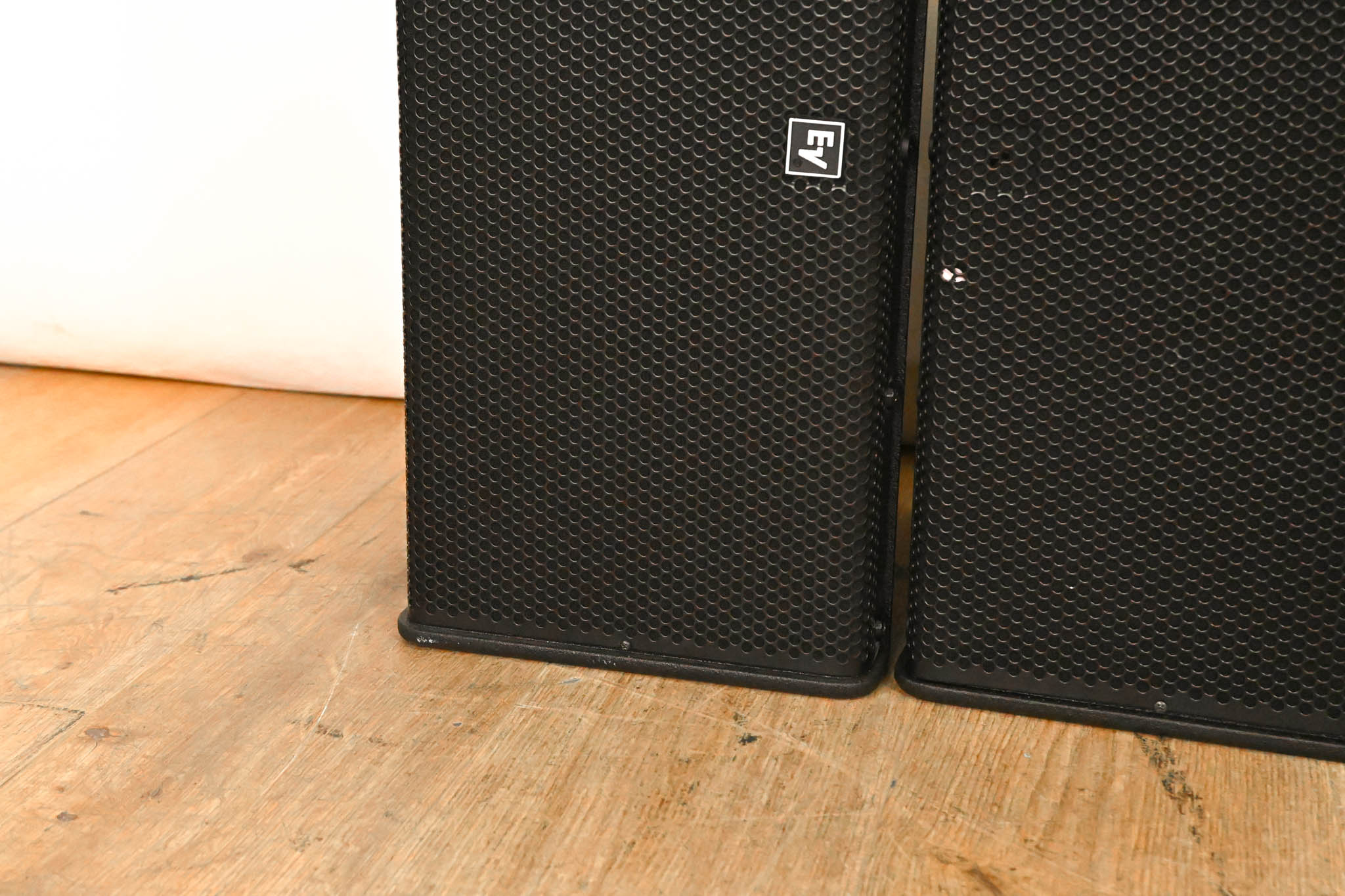 Electro-Voice (EV) Xi-1082 X-Array Install 8" 2-Way Loudspeaker (PAIR)